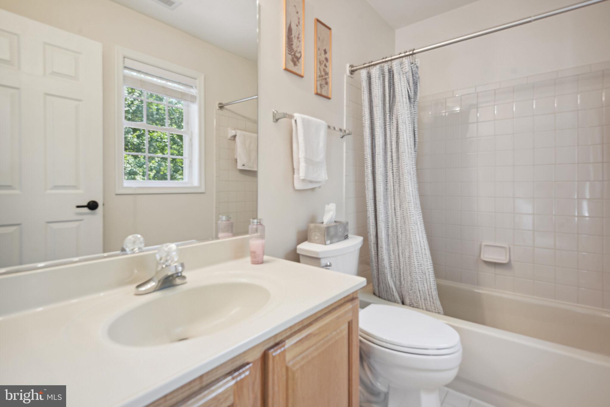 POTOMAC CHASE - Residential