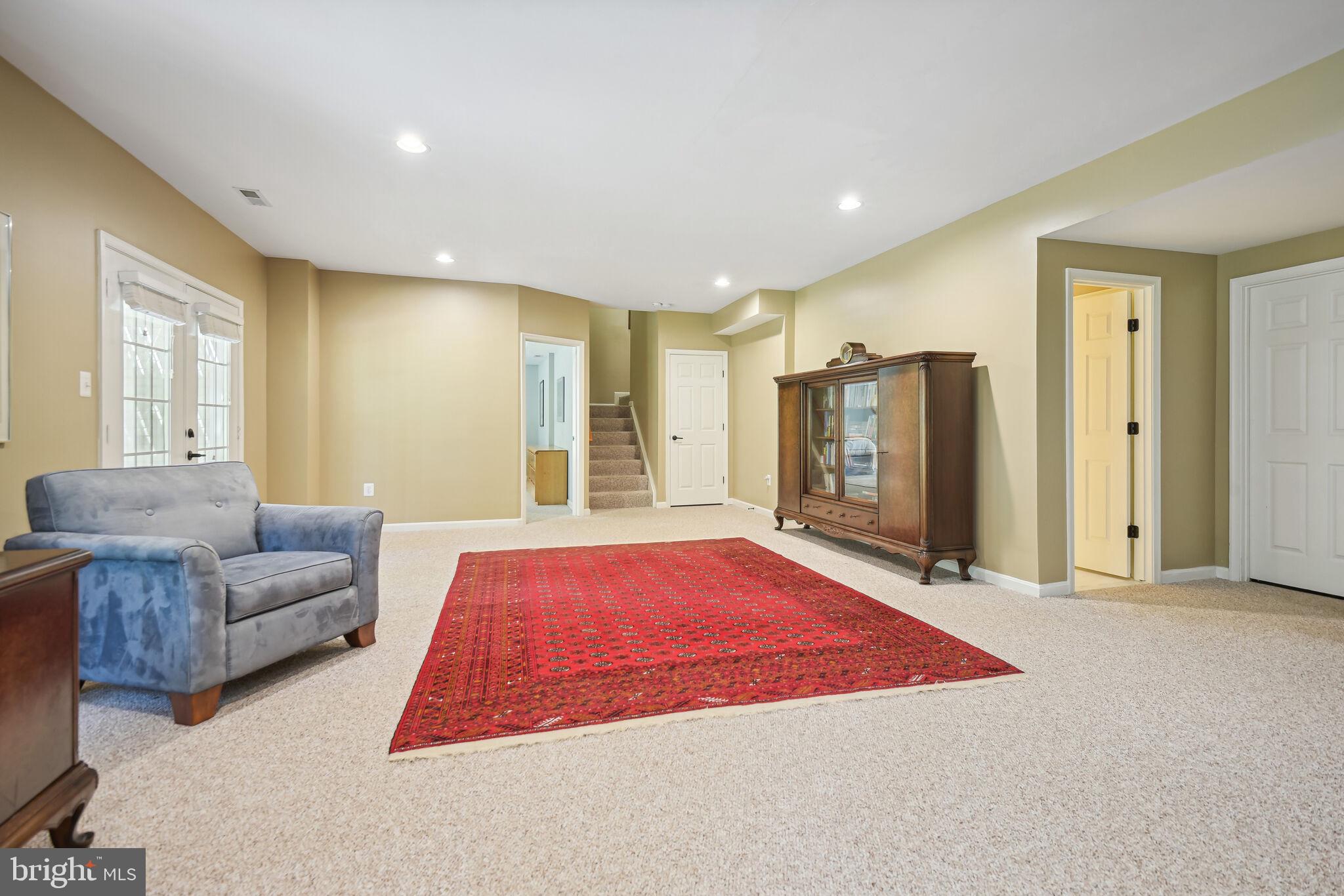 POTOMAC CHASE - Residential