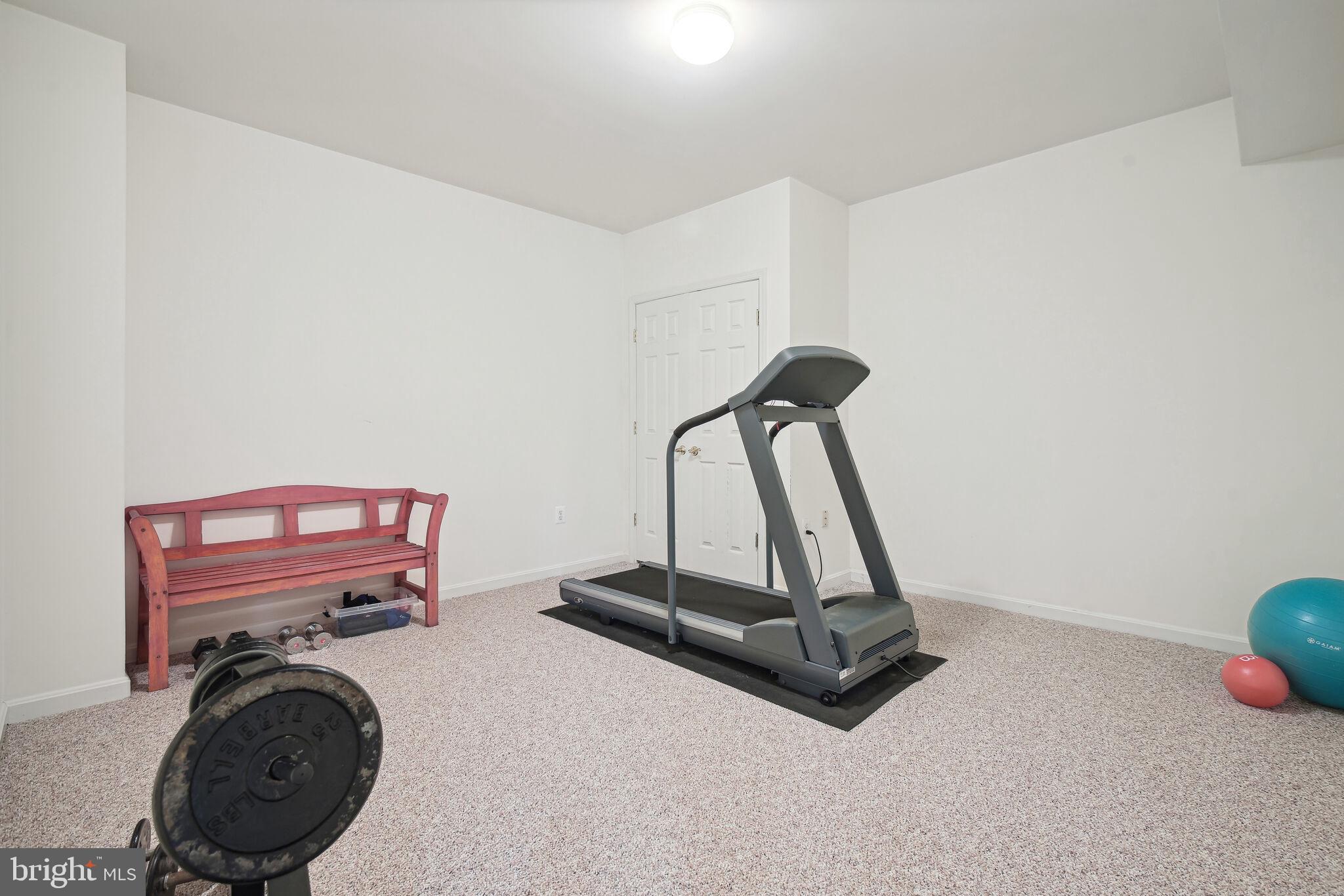 POTOMAC CHASE - Residential