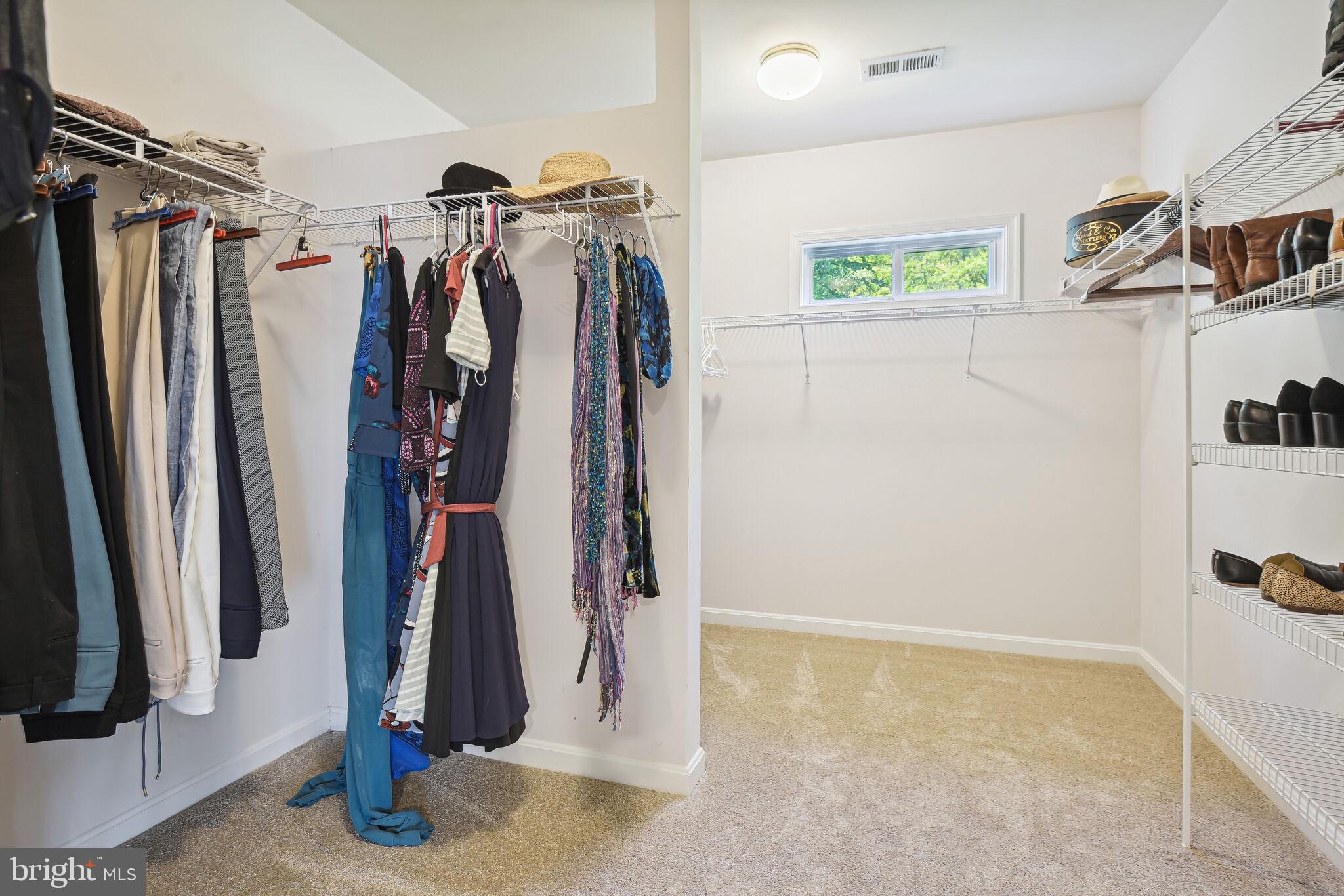 POTOMAC CHASE - Residential