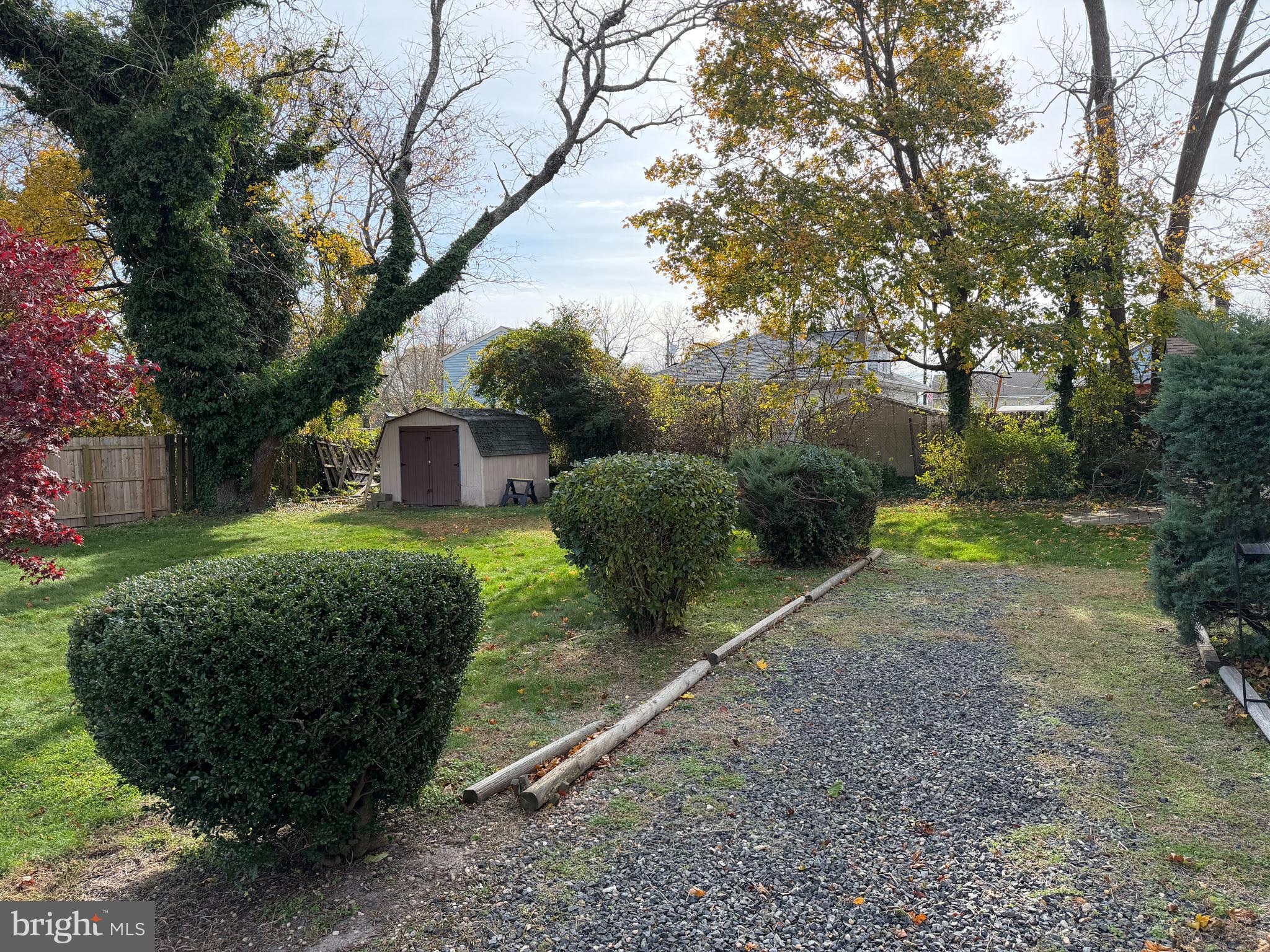 527 MARTIN LUTHER KING AVENUE