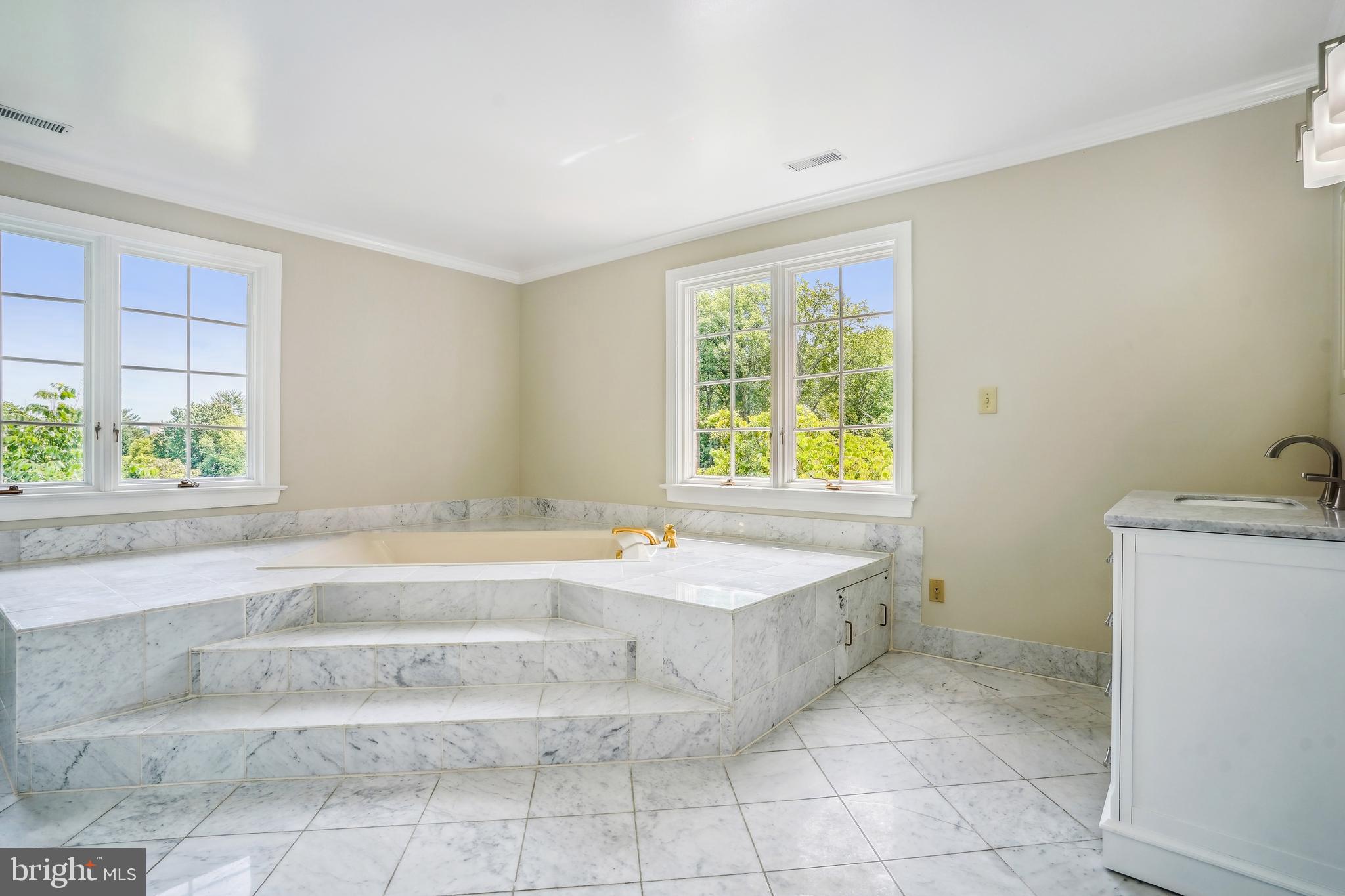 FARMINGTON - Residential