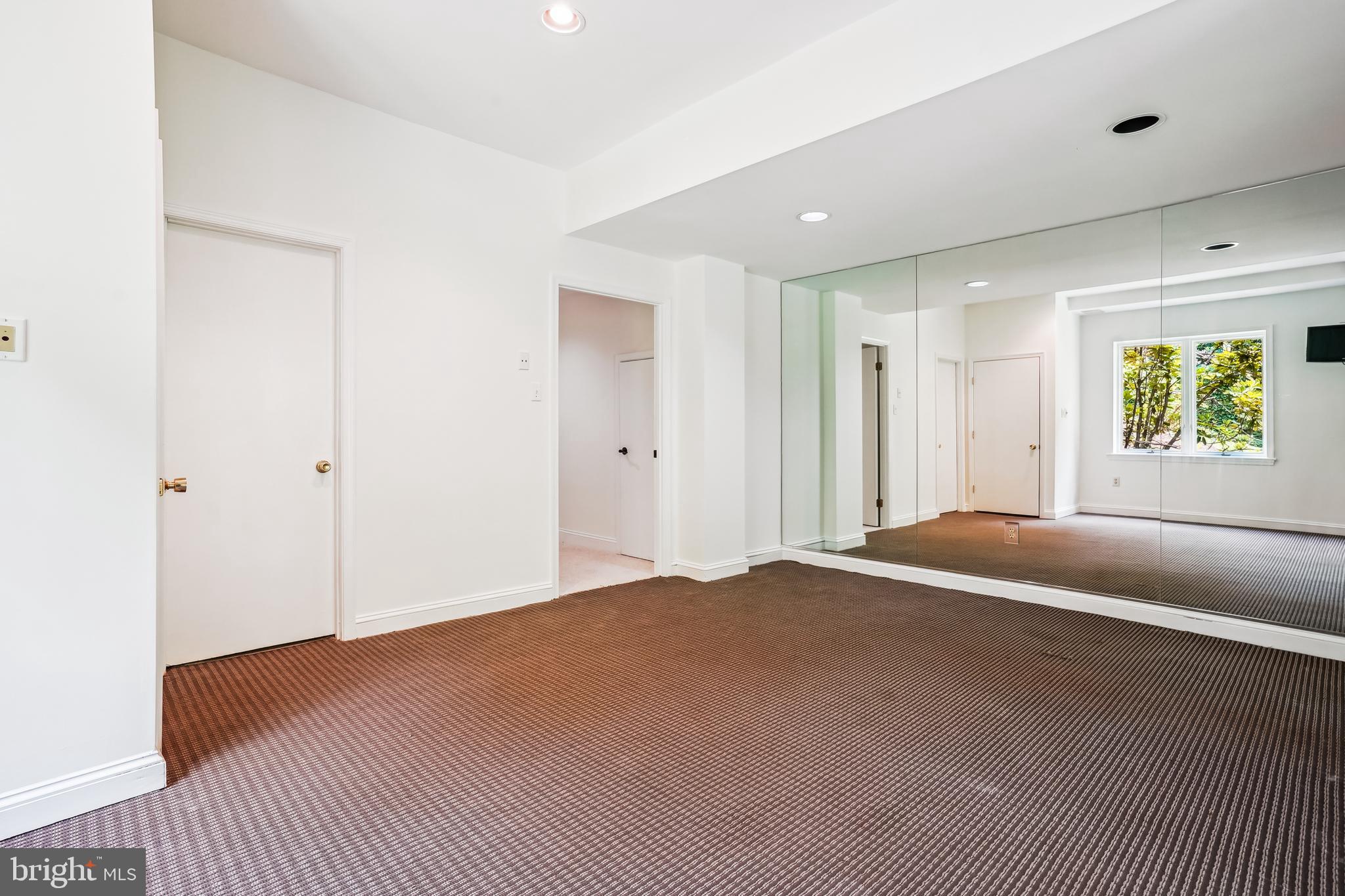 FARMINGTON - Residential