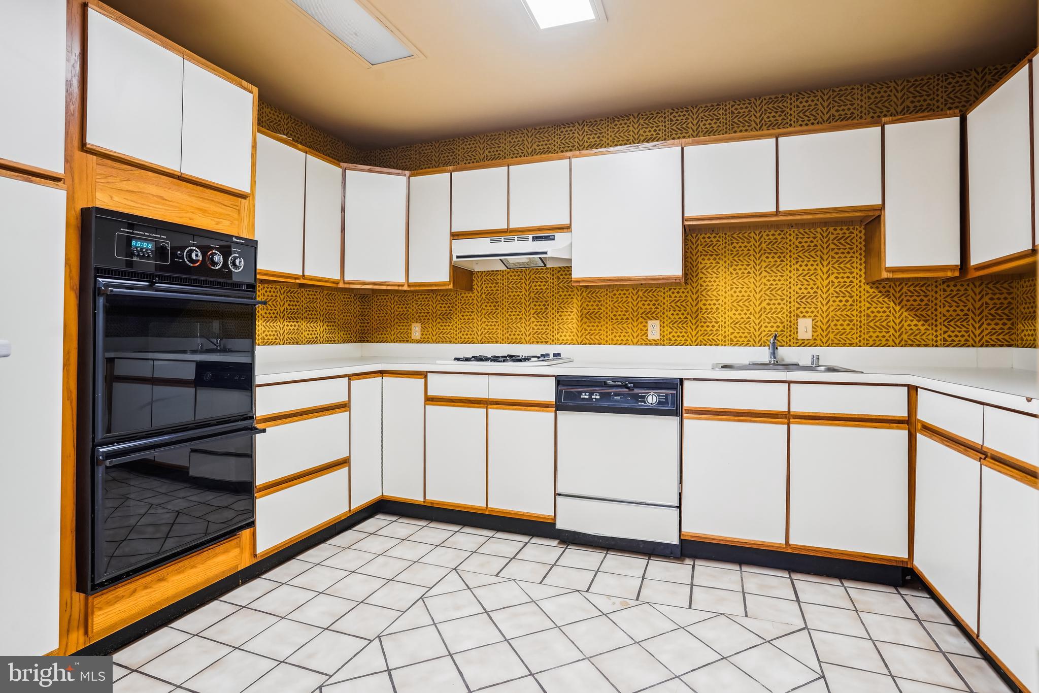 FARMINGTON - Residential