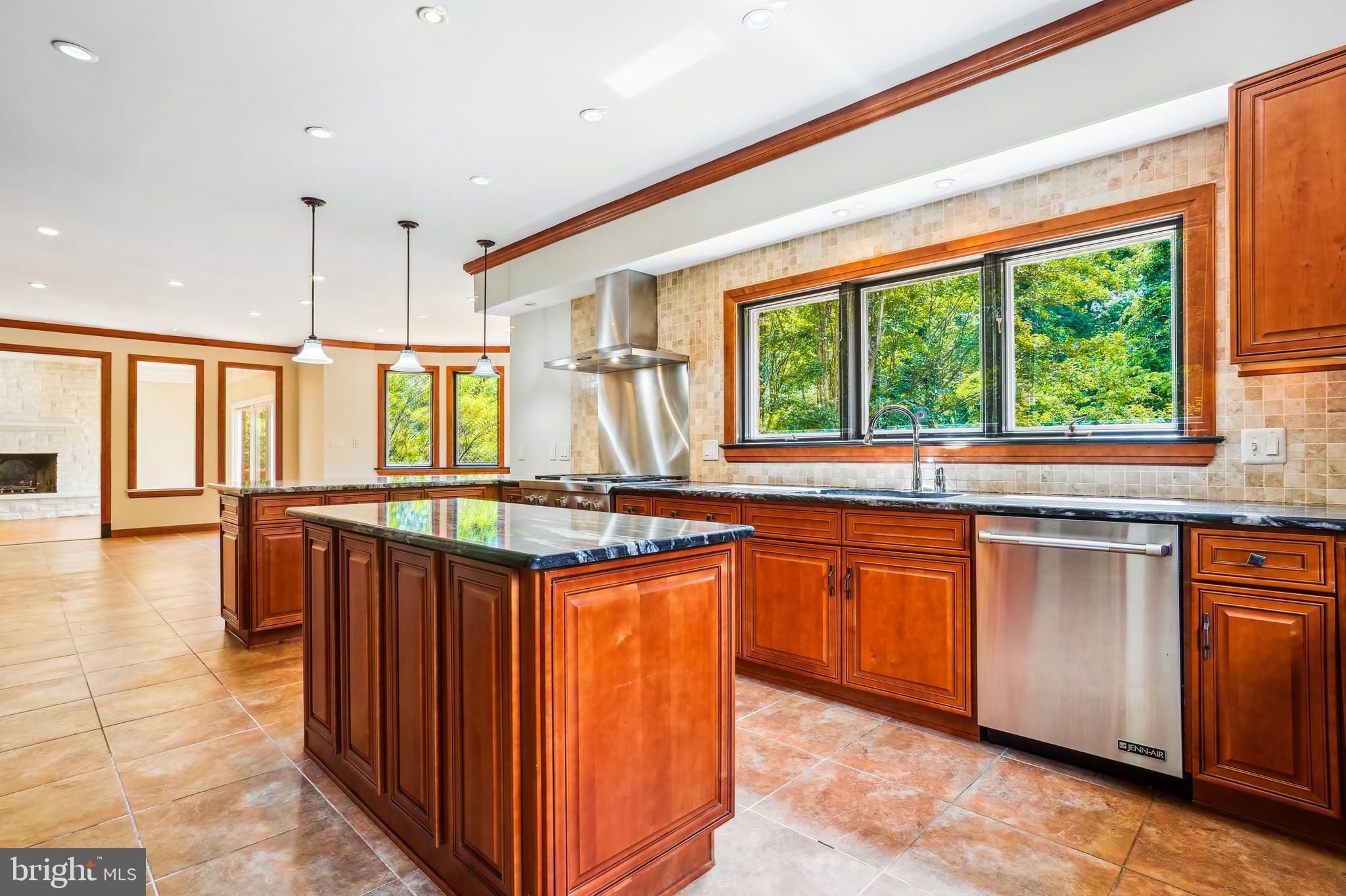 FARMINGTON - Residential