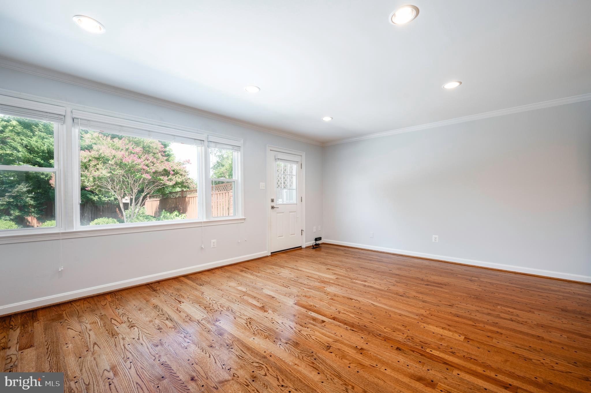 HARDWICK COURT - Residential