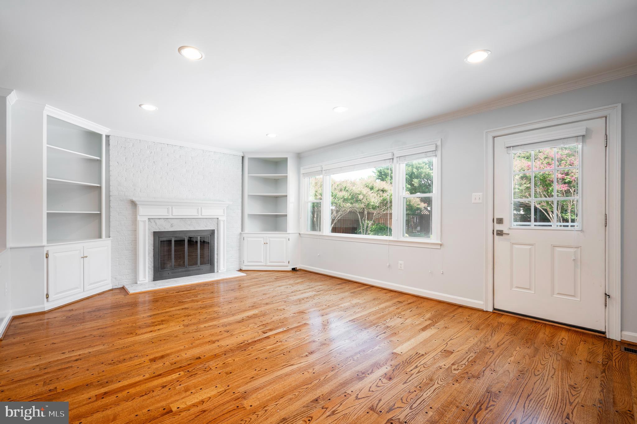 HARDWICK COURT - Residential