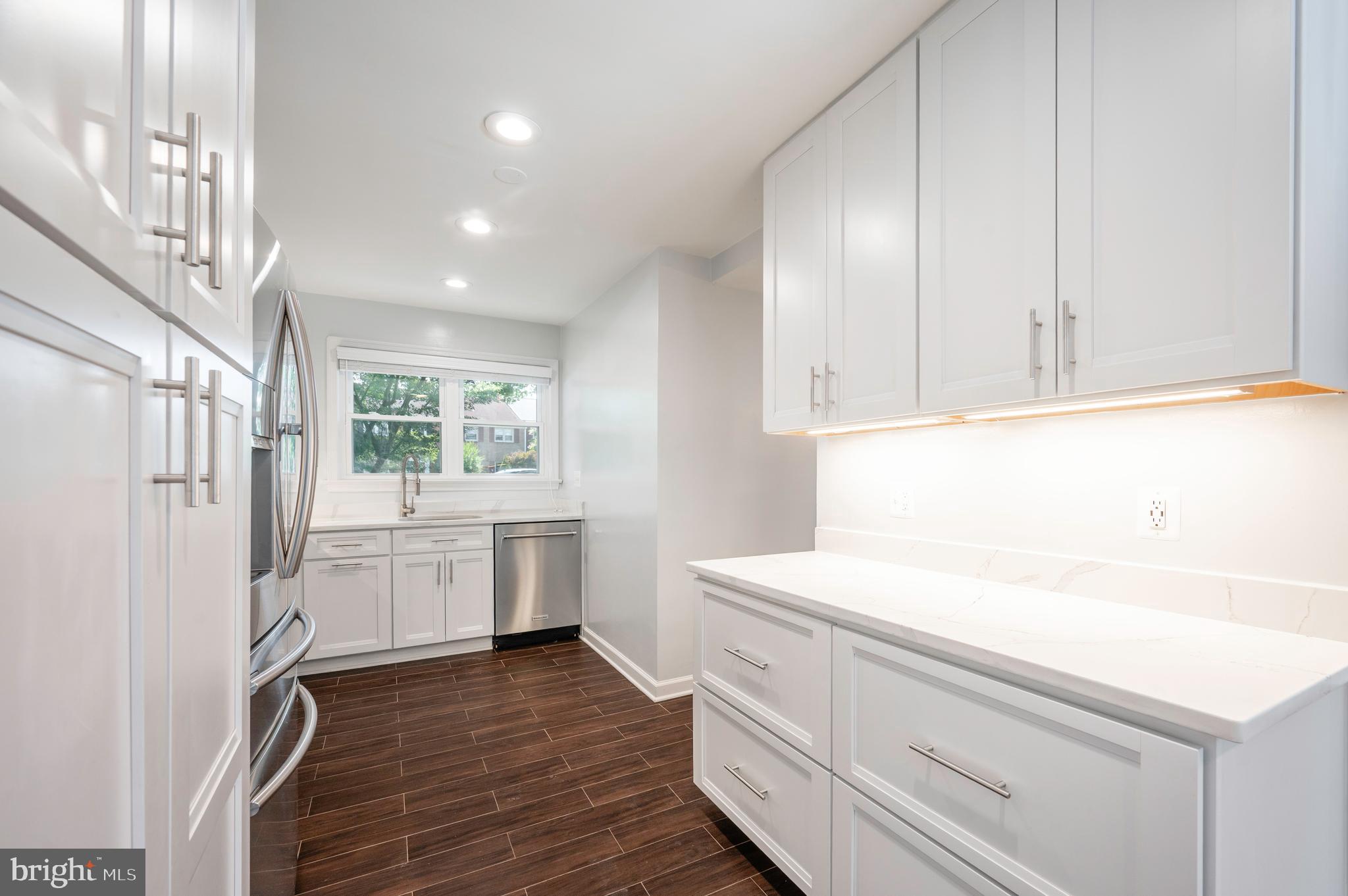 HARDWICK COURT - Residential