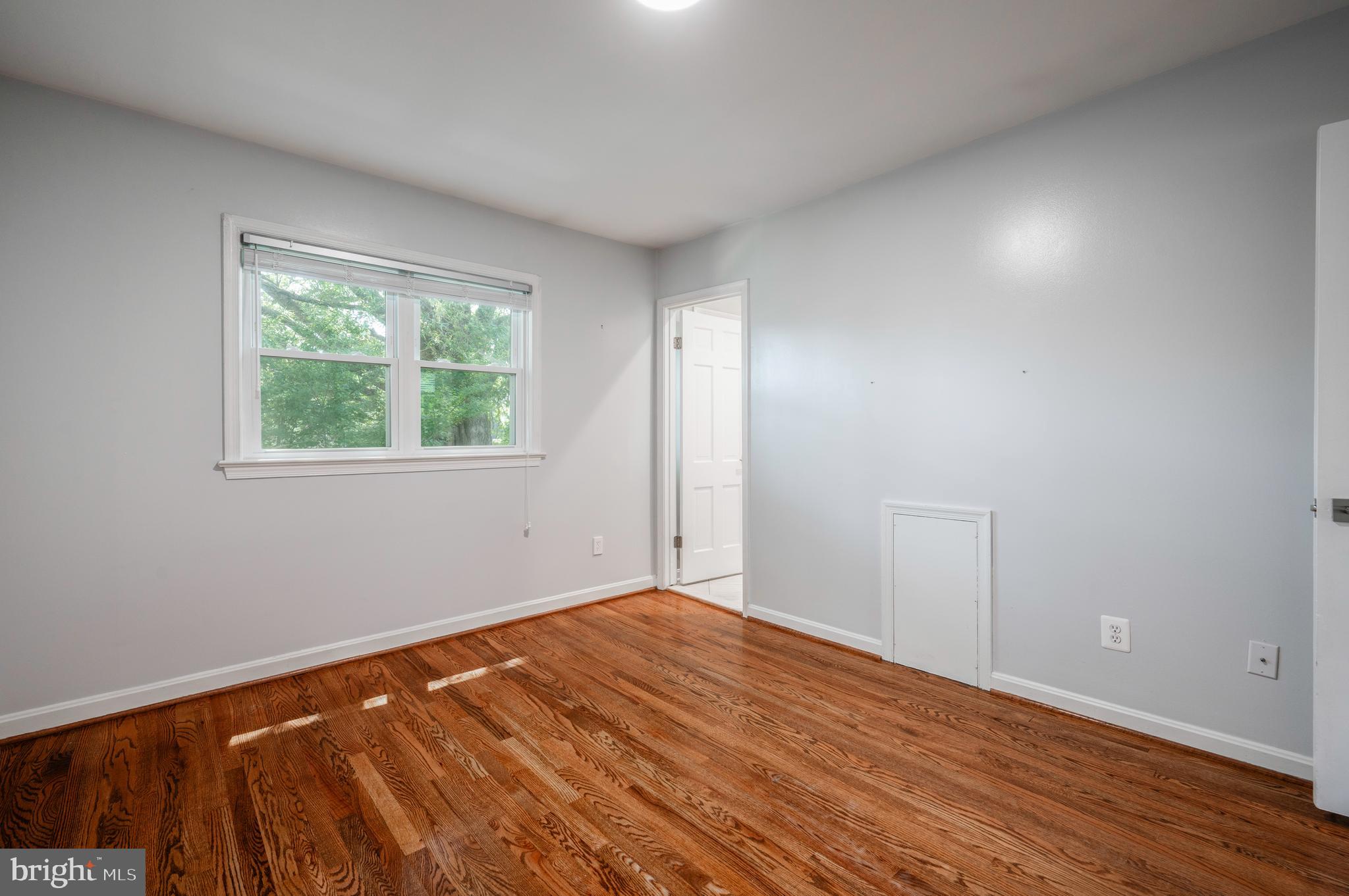 HARDWICK COURT - Residential