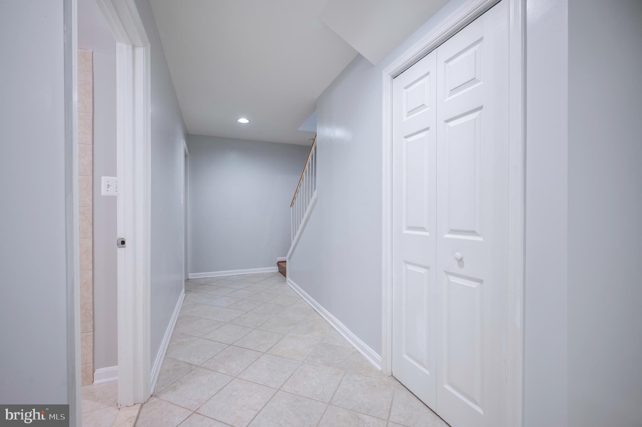 HARDWICK COURT - Residential