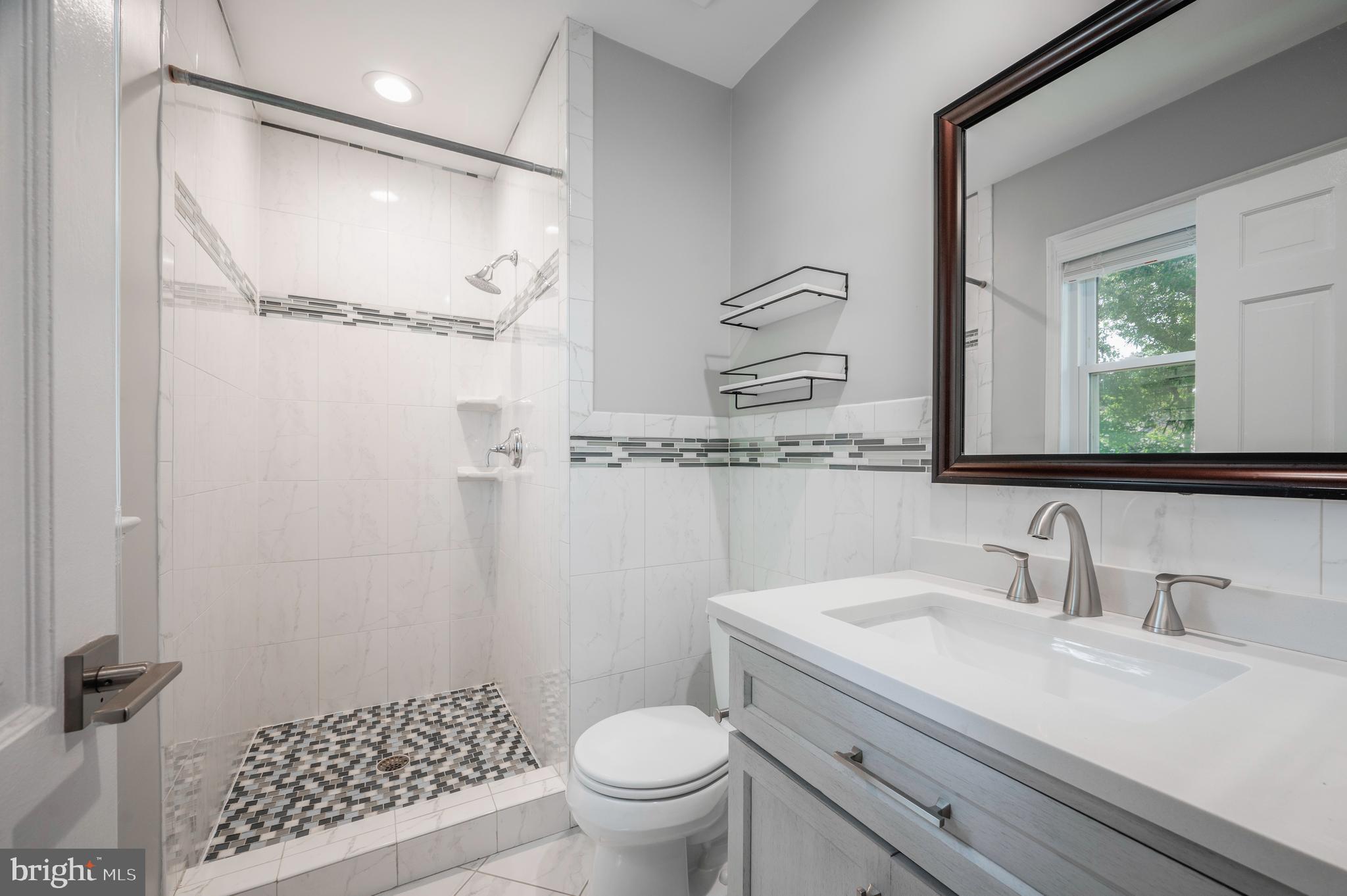 HARDWICK COURT - Residential