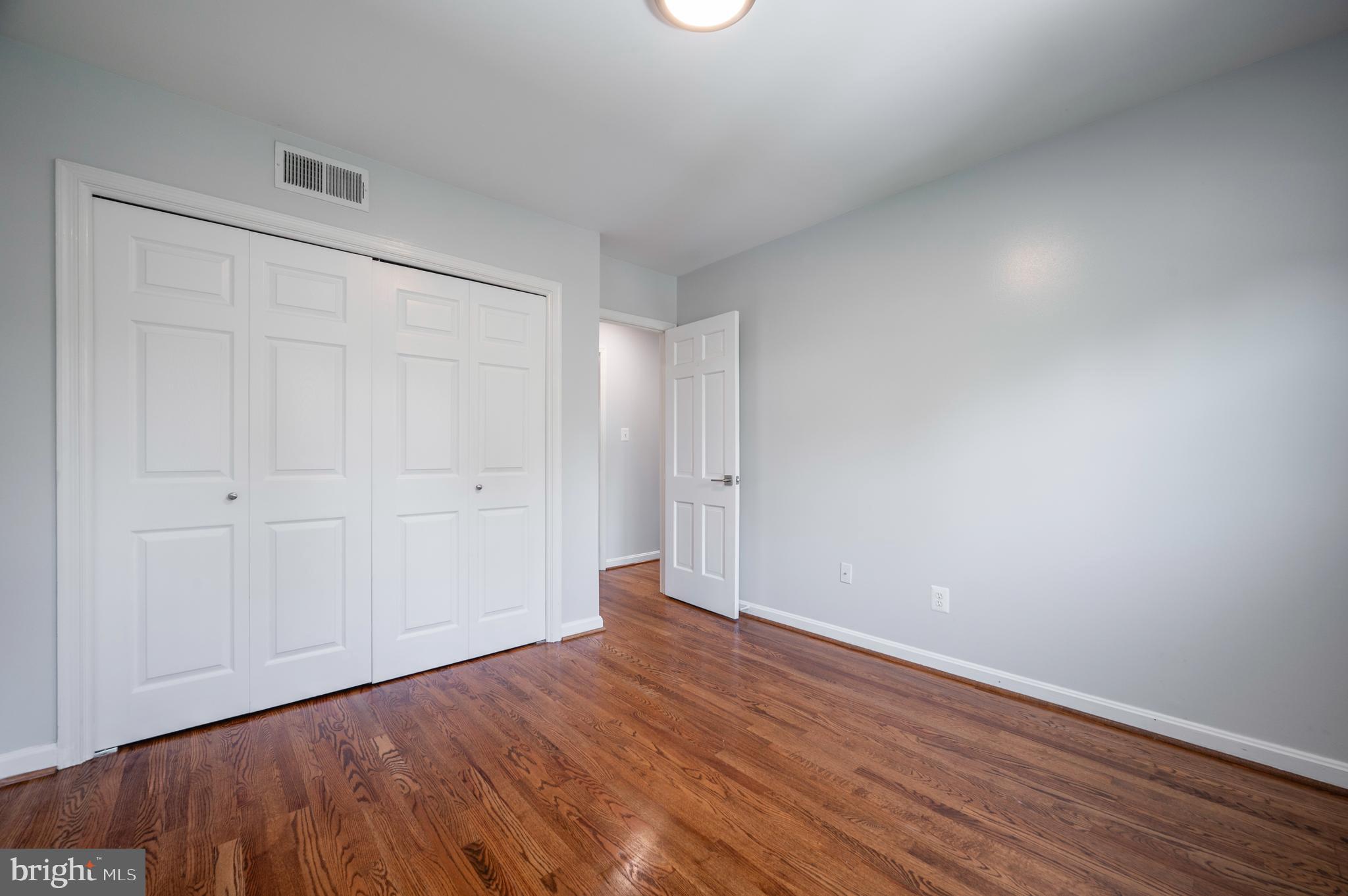 HARDWICK COURT - Residential