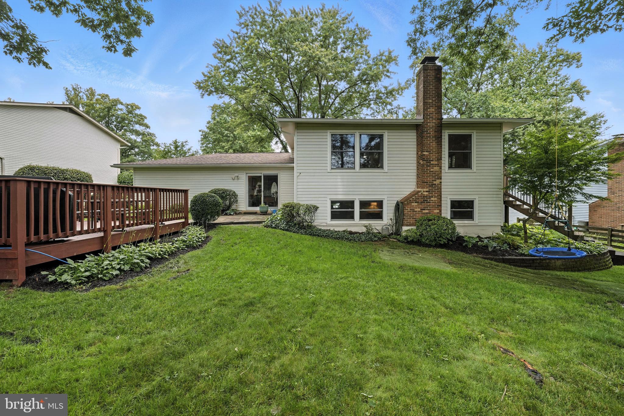 8823 NEWPORT COURT
