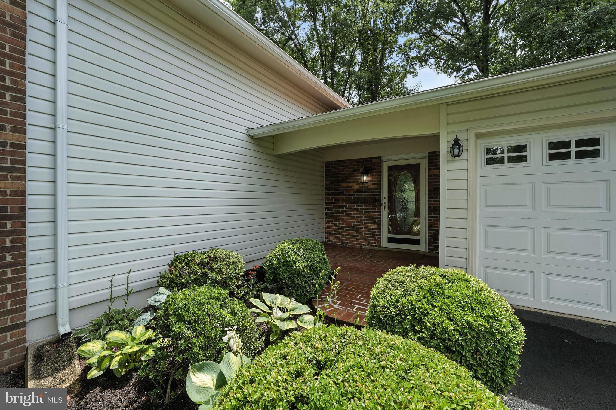 8823 NEWPORT COURT