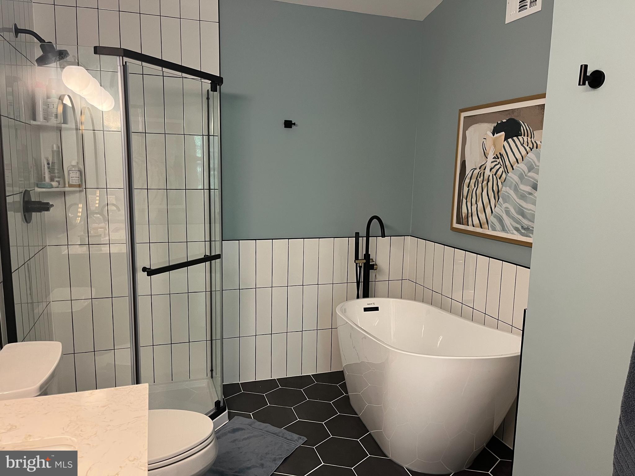 ASHBURN VILLAGE - Residential Lease