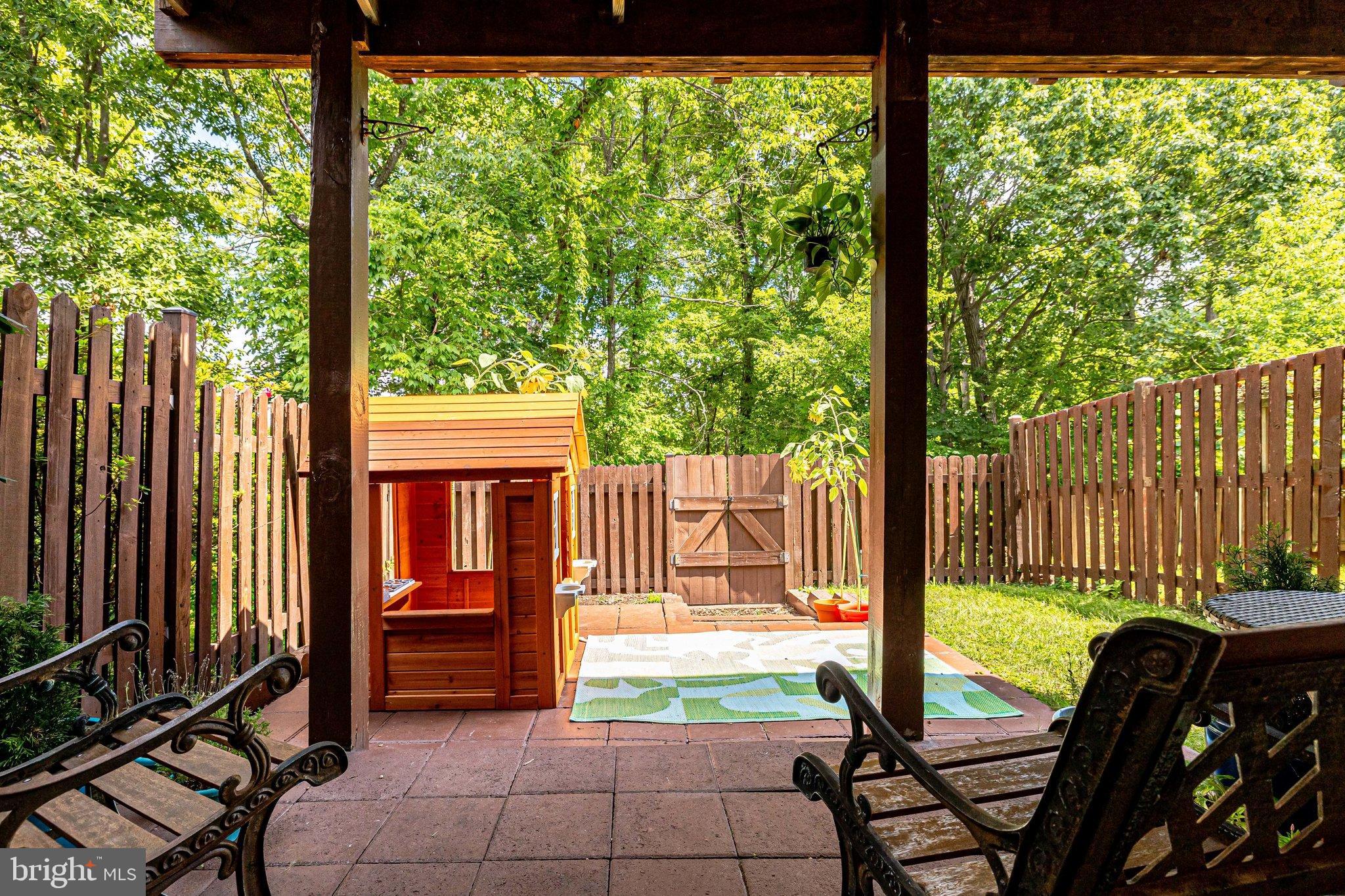 ASHBURN VILLAGE - Residential Lease