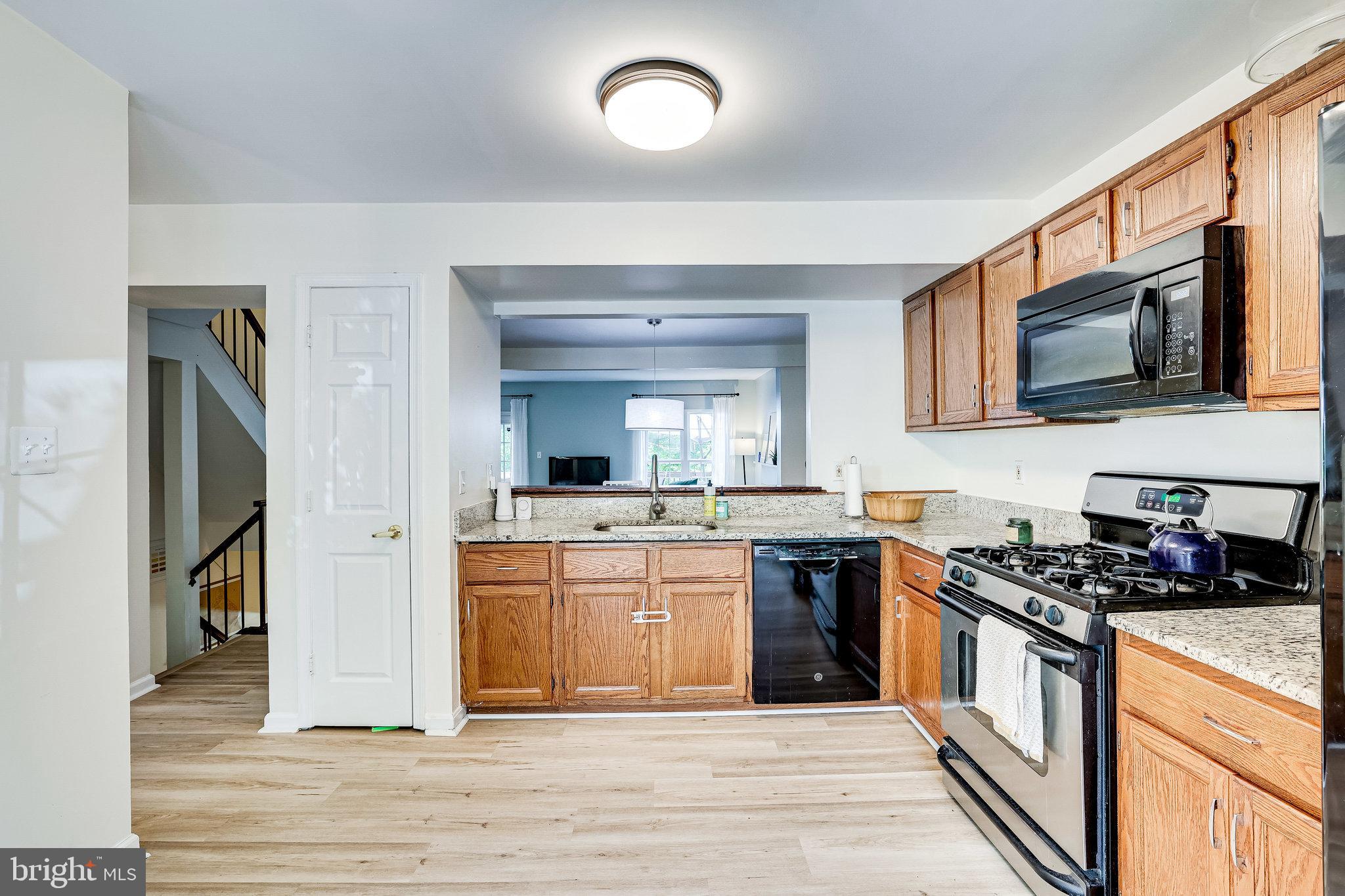 ASHBURN VILLAGE - Residential Lease