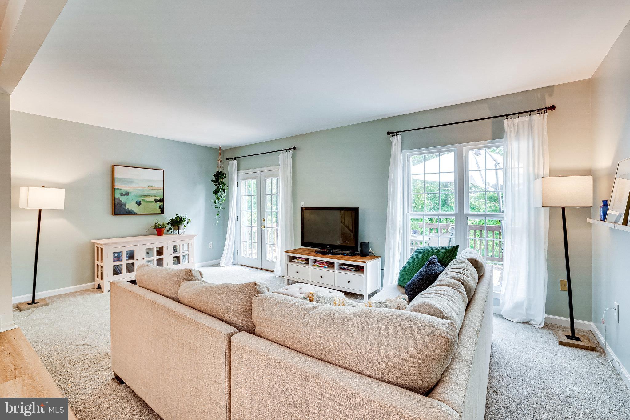 ASHBURN VILLAGE - Residential Lease