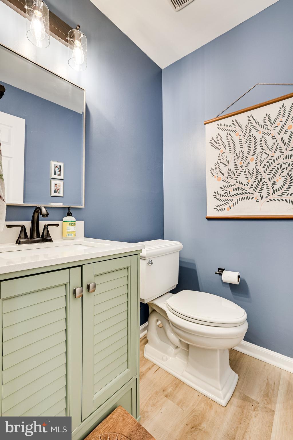 ASHBURN VILLAGE - Residential Lease