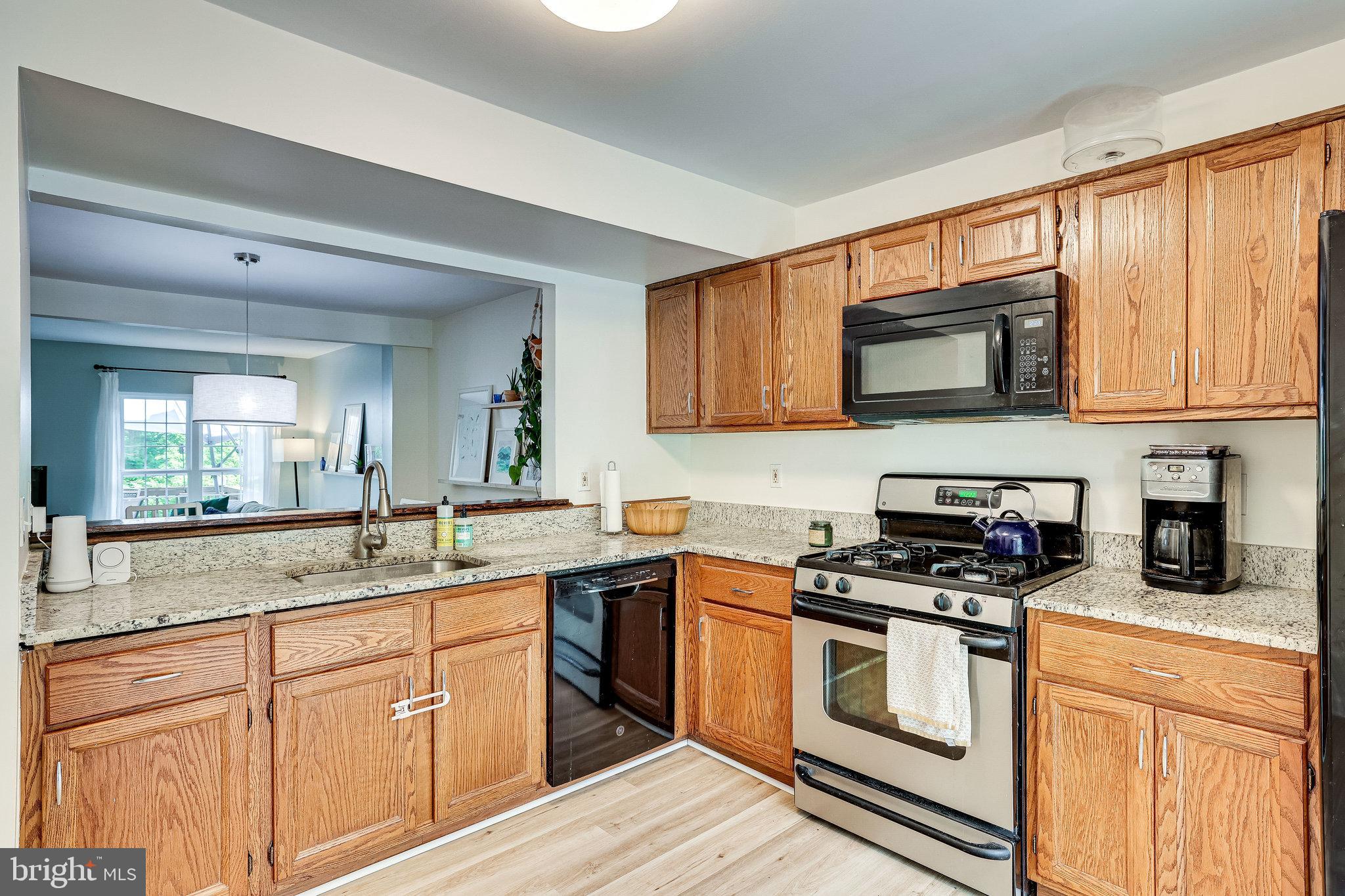 ASHBURN VILLAGE - Residential Lease