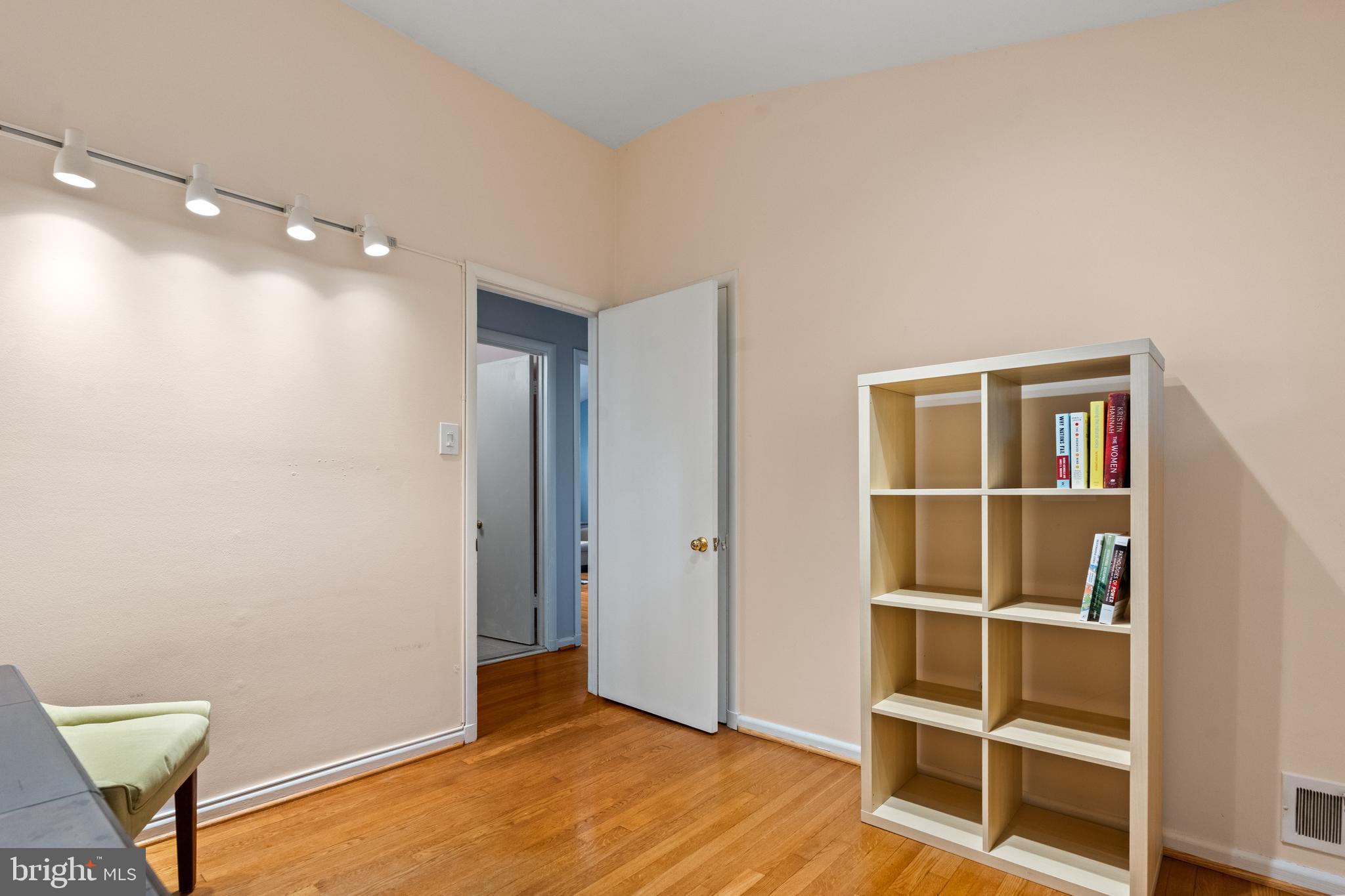 ROSEMONT - Residential