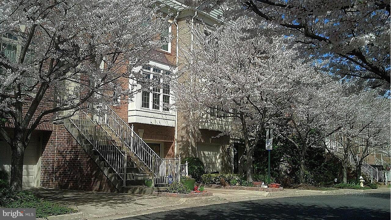 STONEGATE - Residential Lease