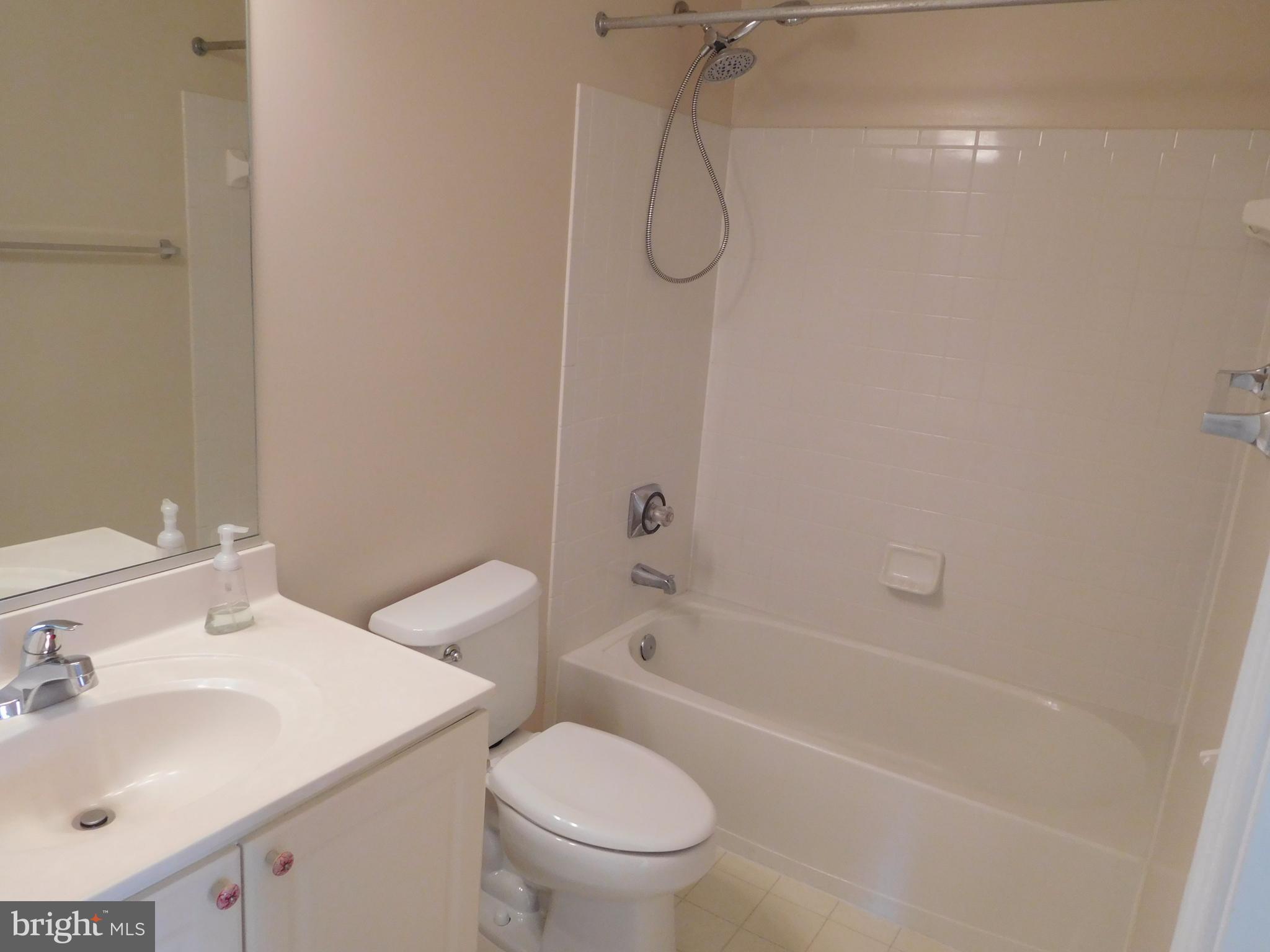 FOUNDERS WALK - Residential Lease