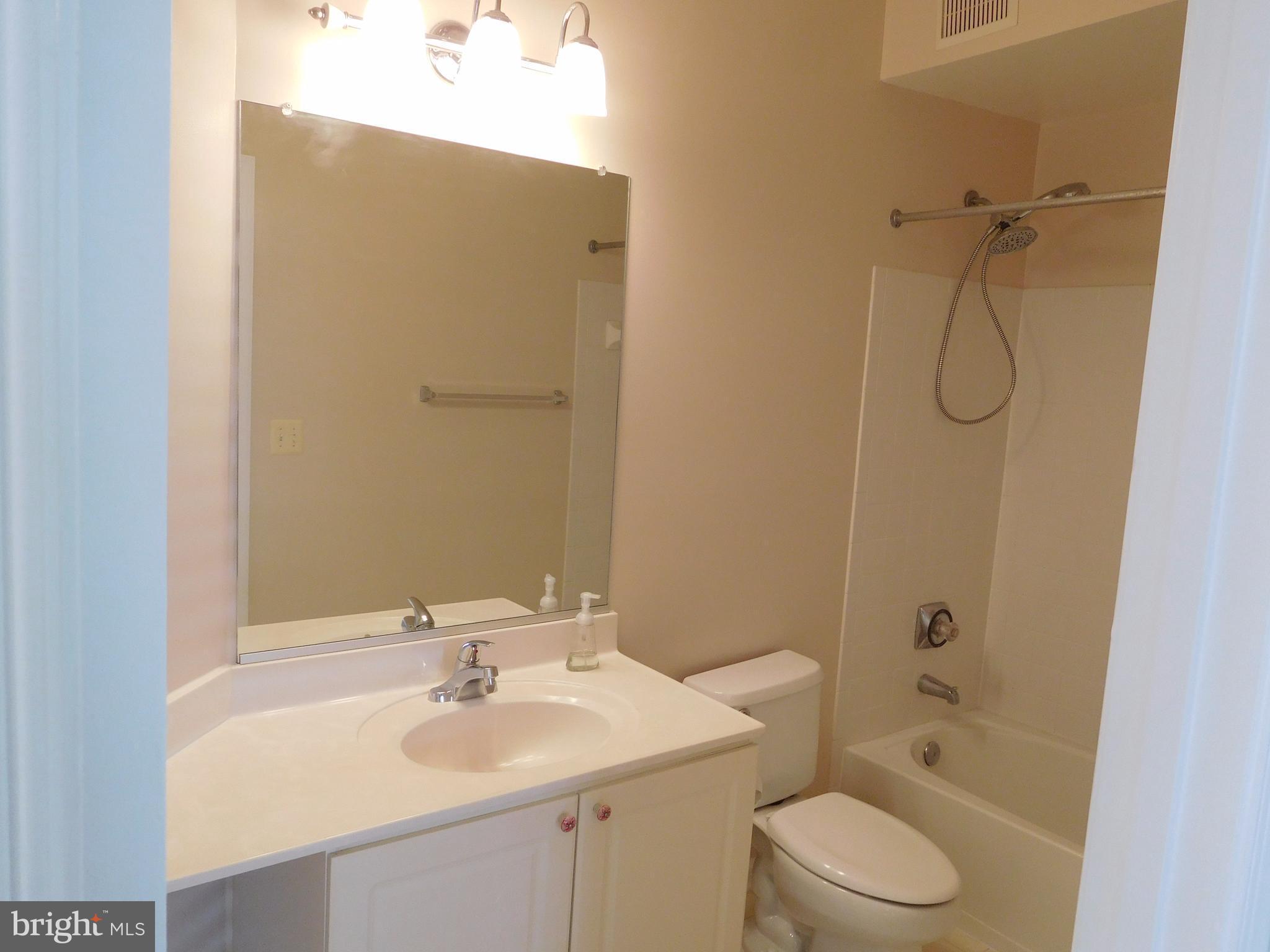 FOUNDERS WALK - Residential Lease