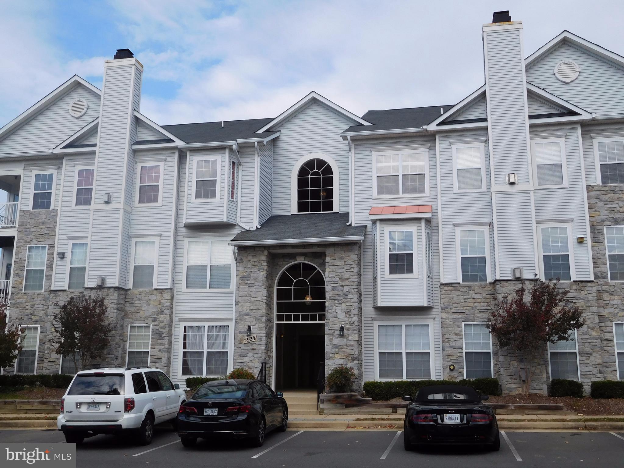 FOUNDERS WALK - Residential Lease