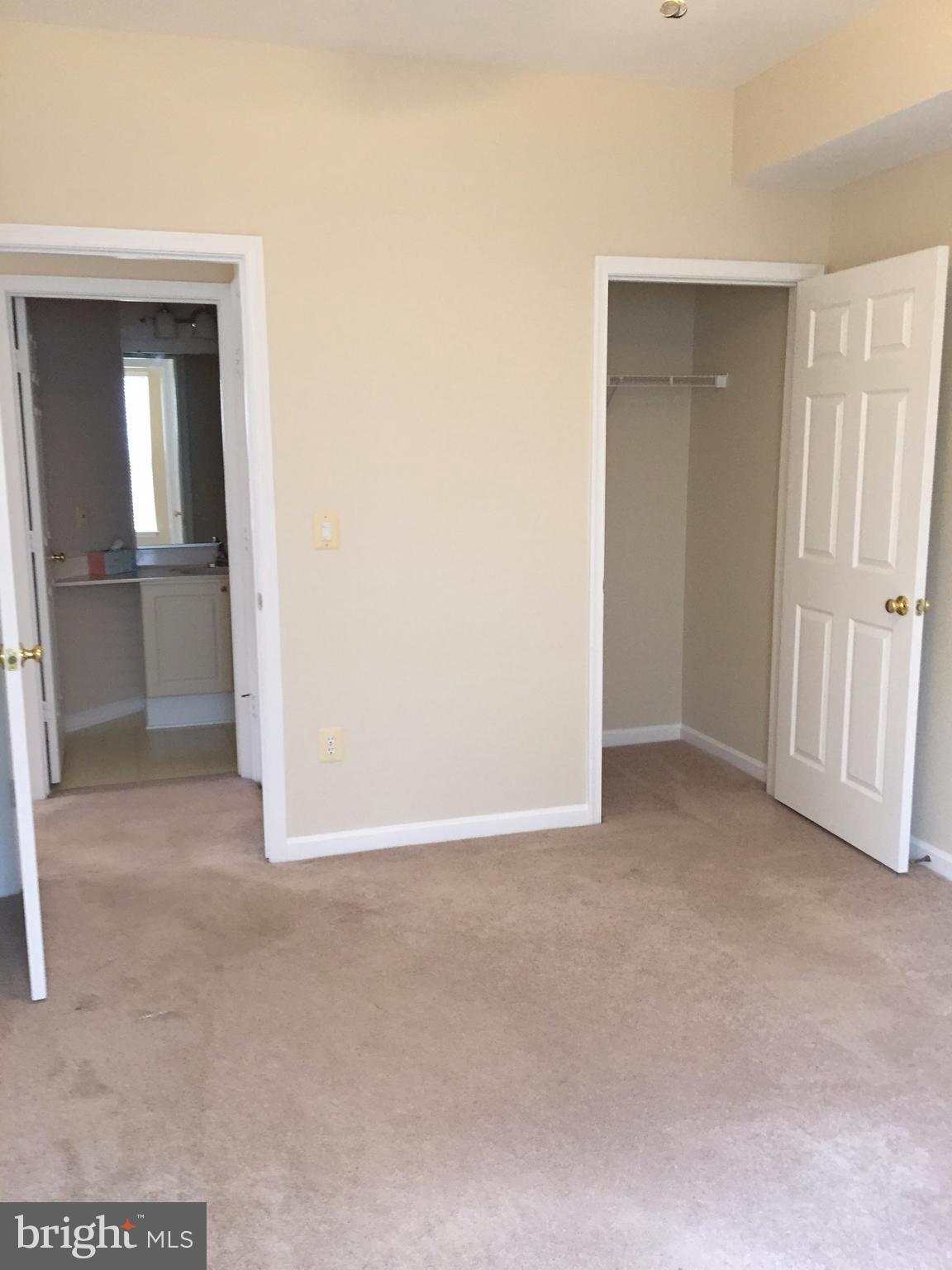 FOUNDERS WALK - Residential Lease