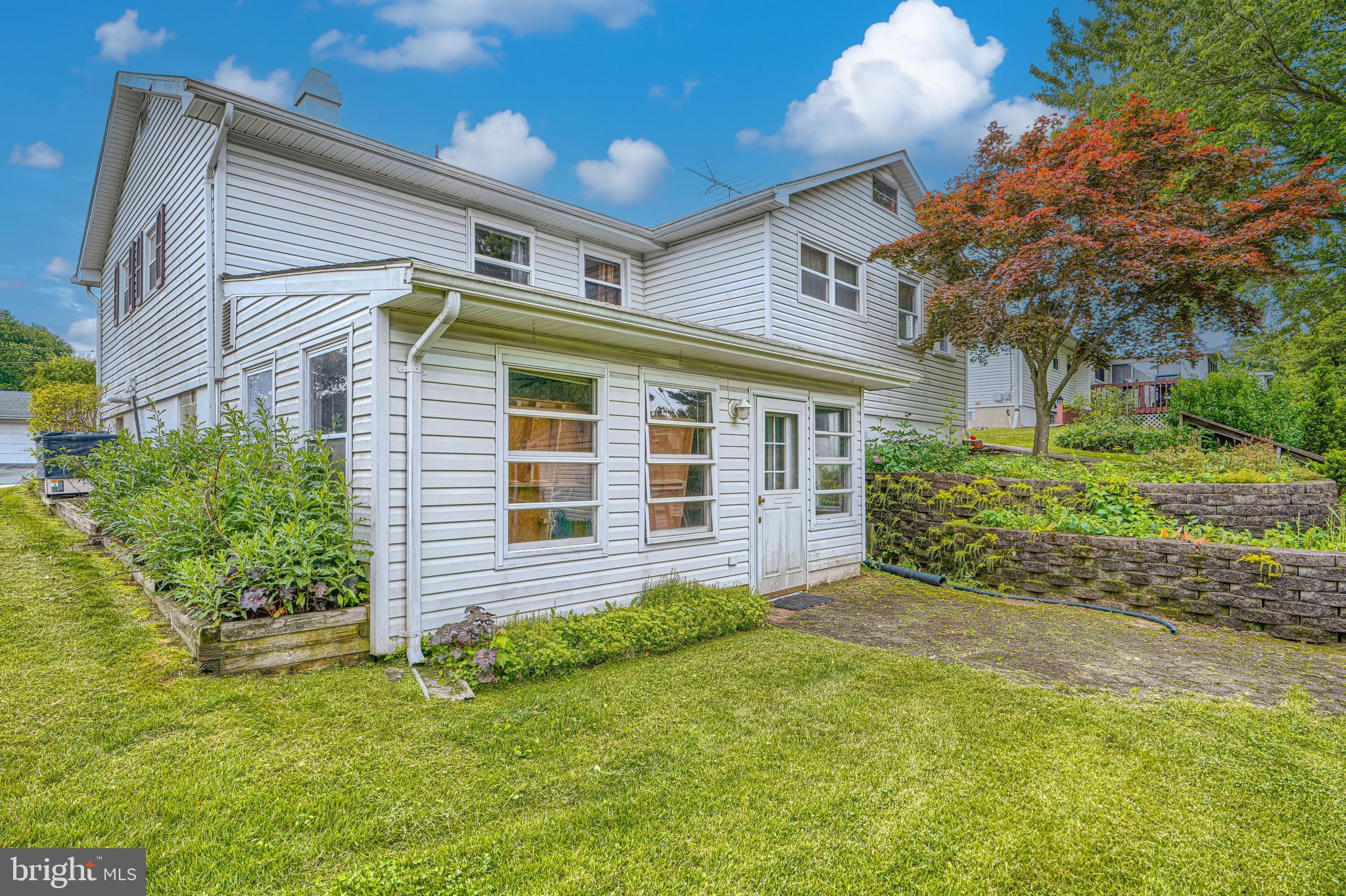 EDGE MEAD - Residential