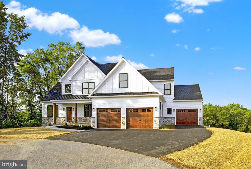Photo of 19 Thaton Road, LITITZ, PA 17543 (MLS # PALA2077154)