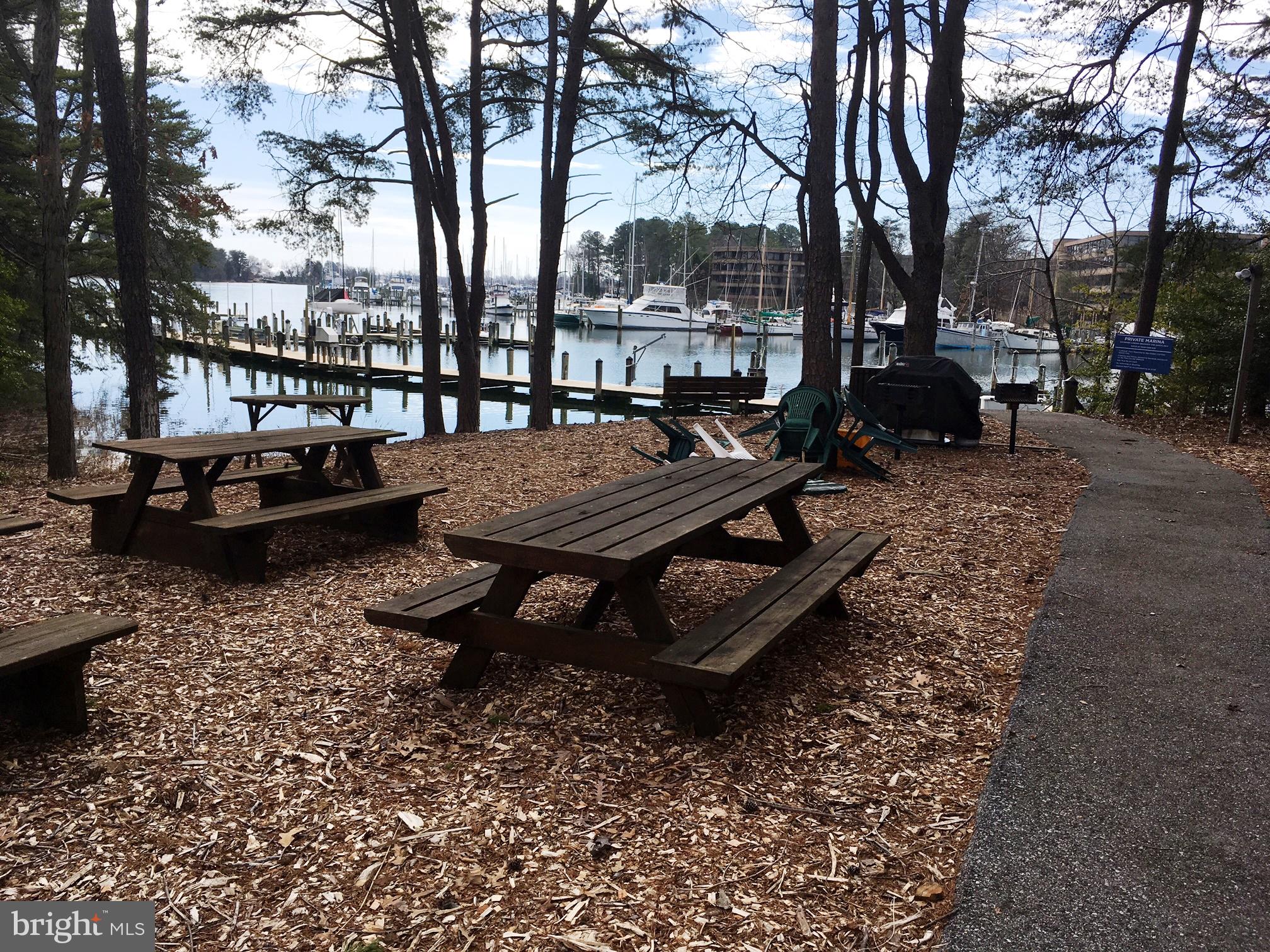 SOLOMONS LANDING - Residential