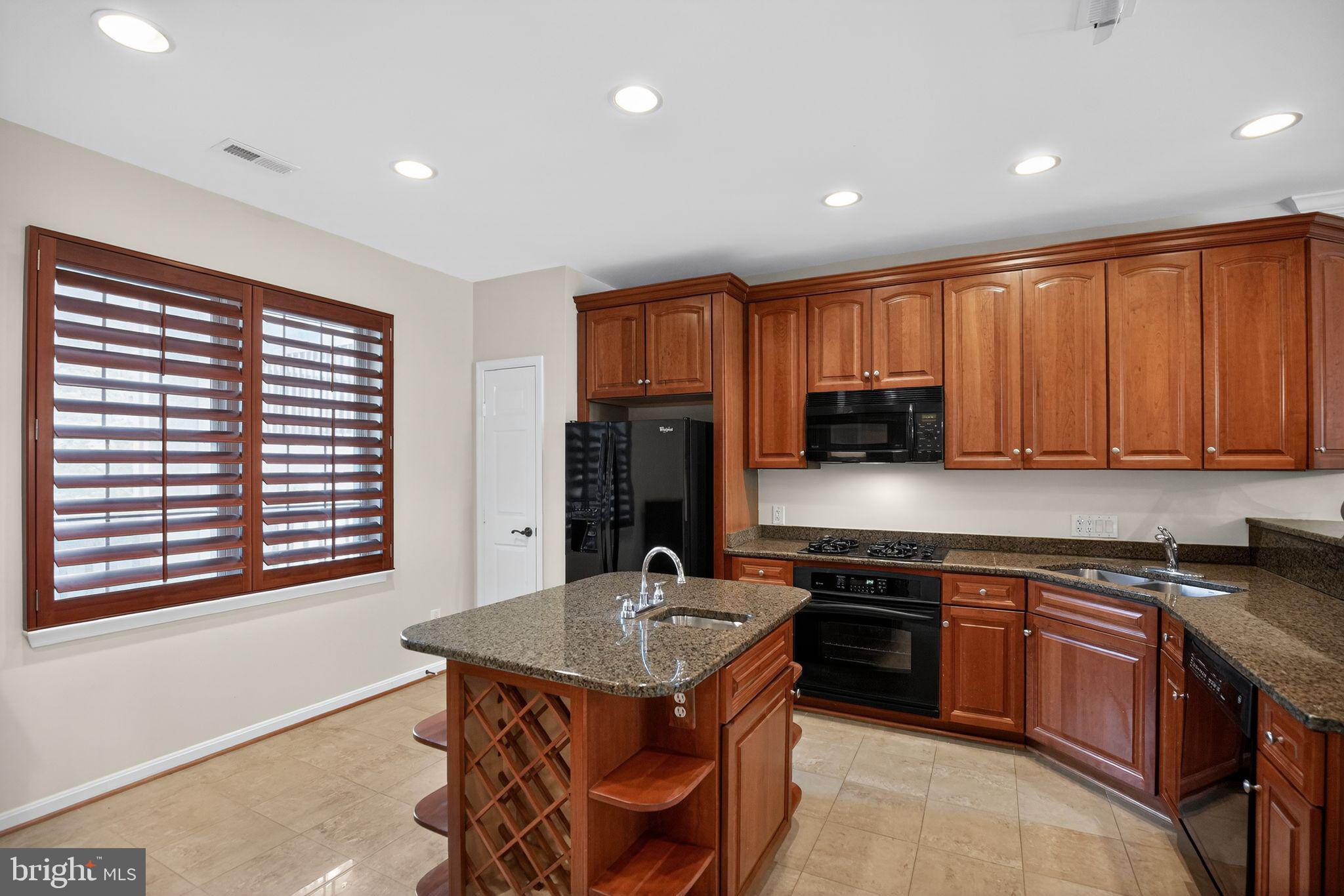 SOLOMONS LANDING - Residential