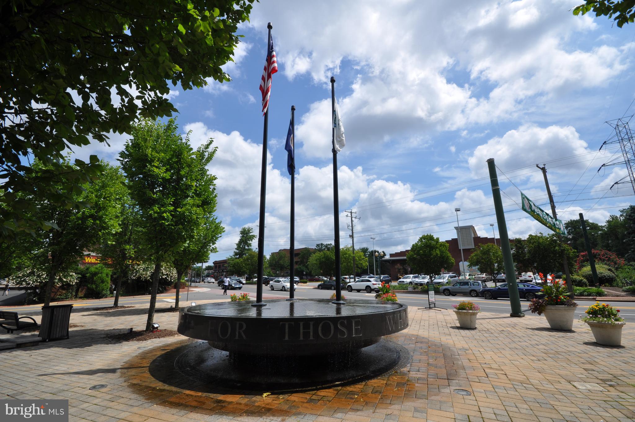 VILLAGE SQUARE - Residential