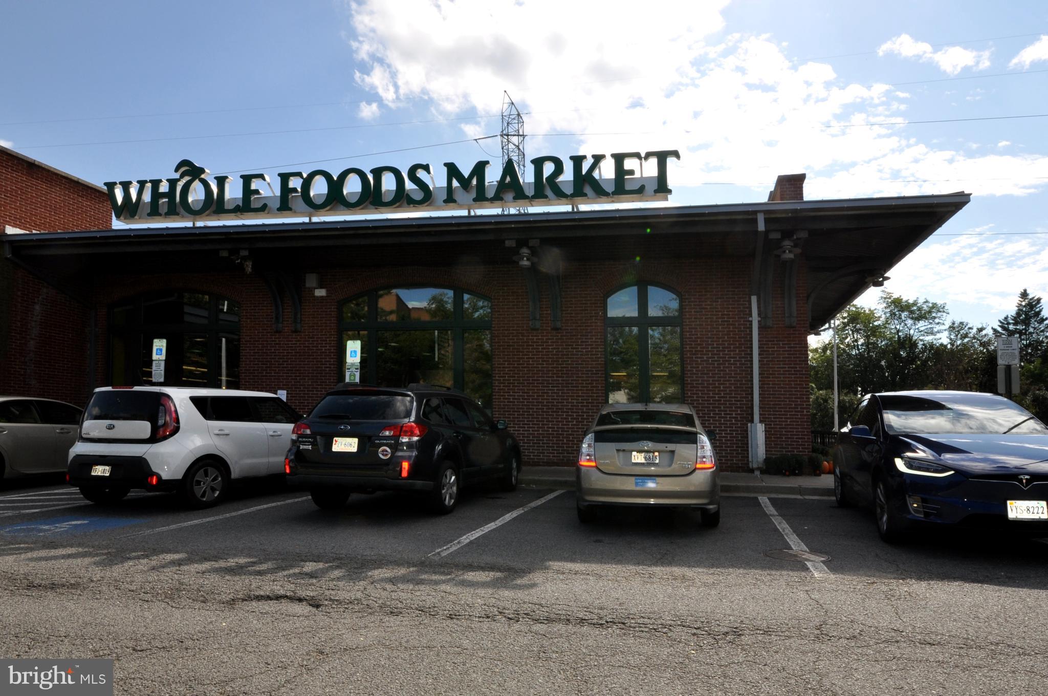 VILLAGE SQUARE - Residential