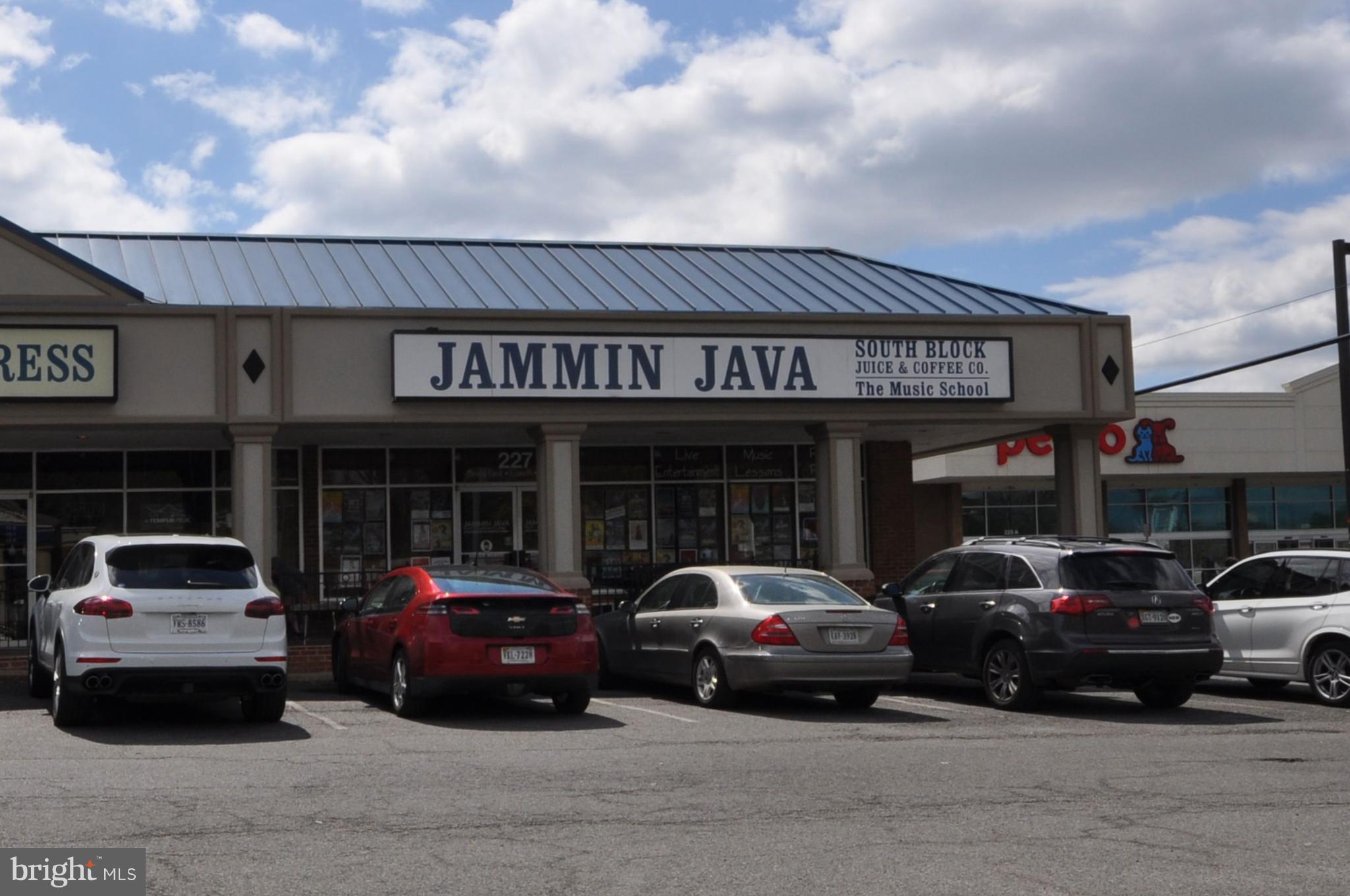 VILLAGE SQUARE - Residential