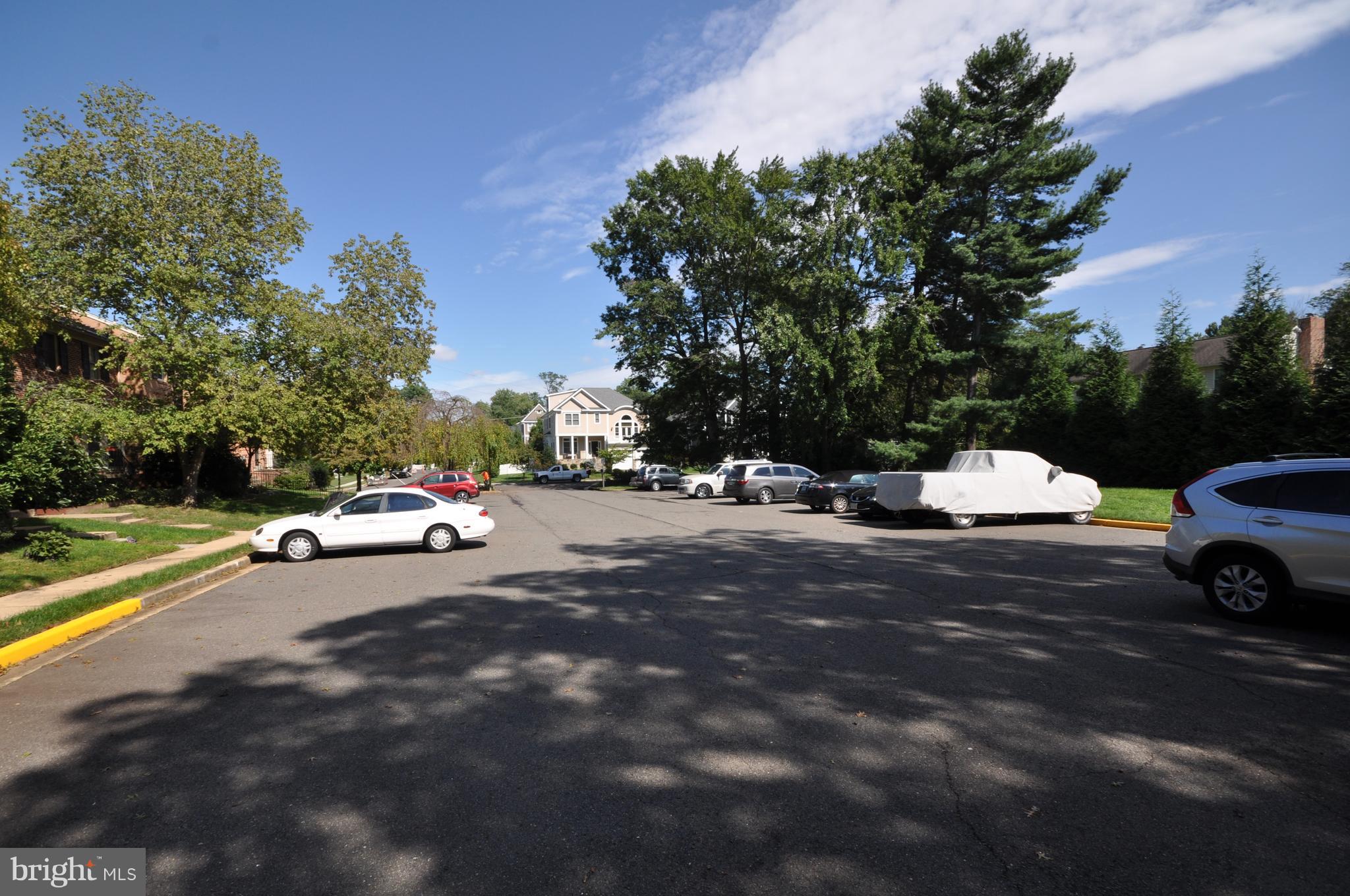 VILLAGE SQUARE - Residential