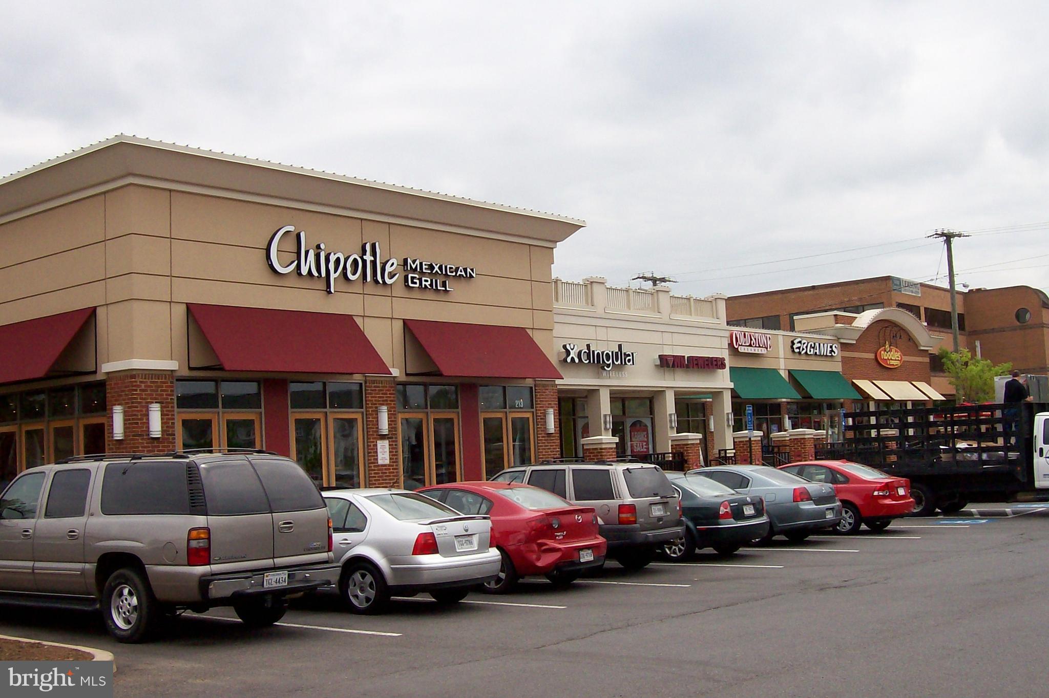 VILLAGE SQUARE - Residential