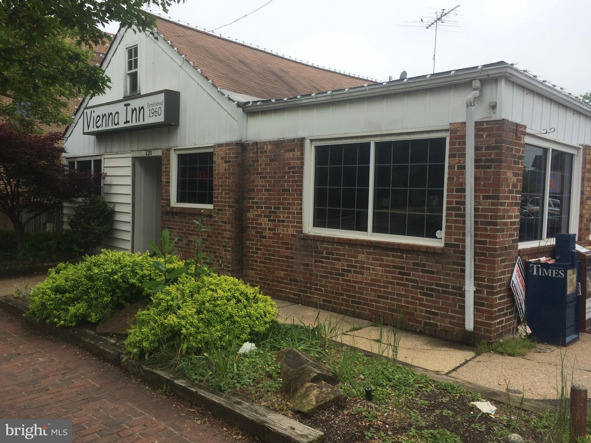 VILLAGE SQUARE - Residential