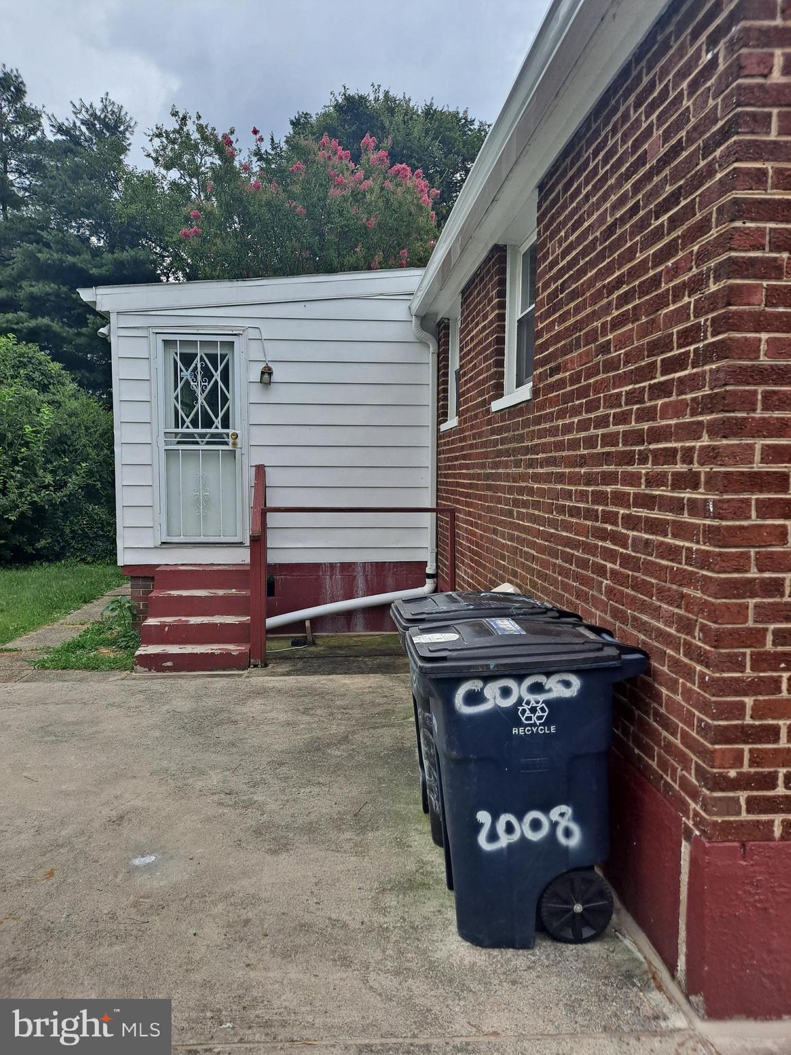 RIGGS TERRACE - Residential Lease