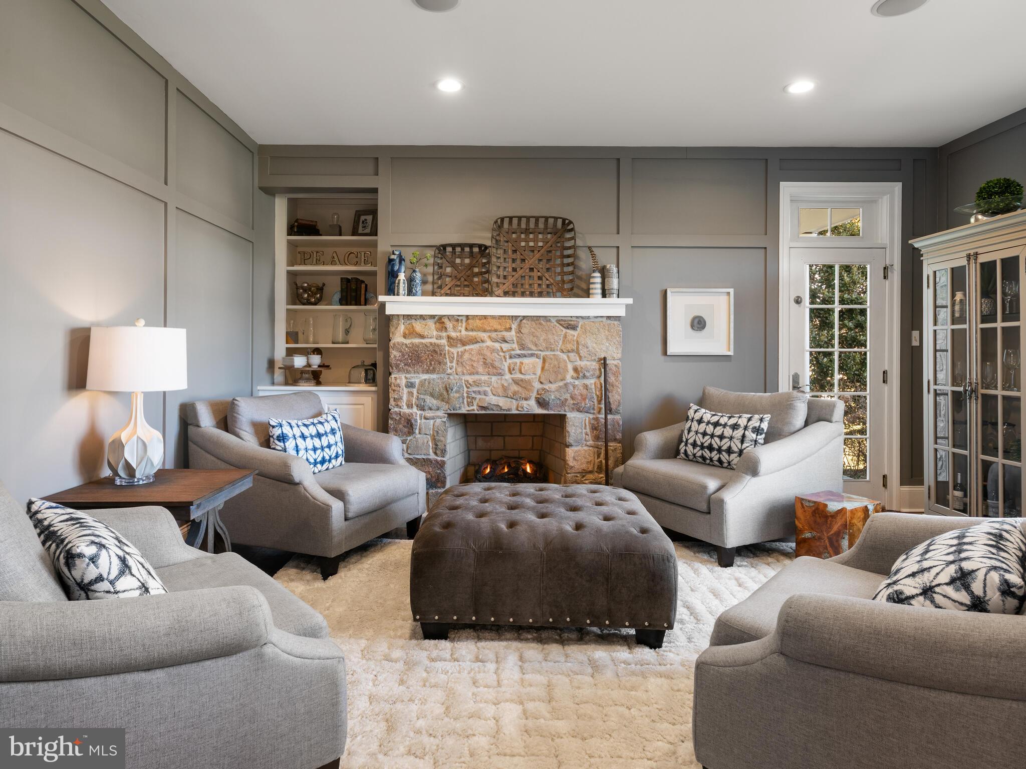 DOUGLASS LANE - Residential