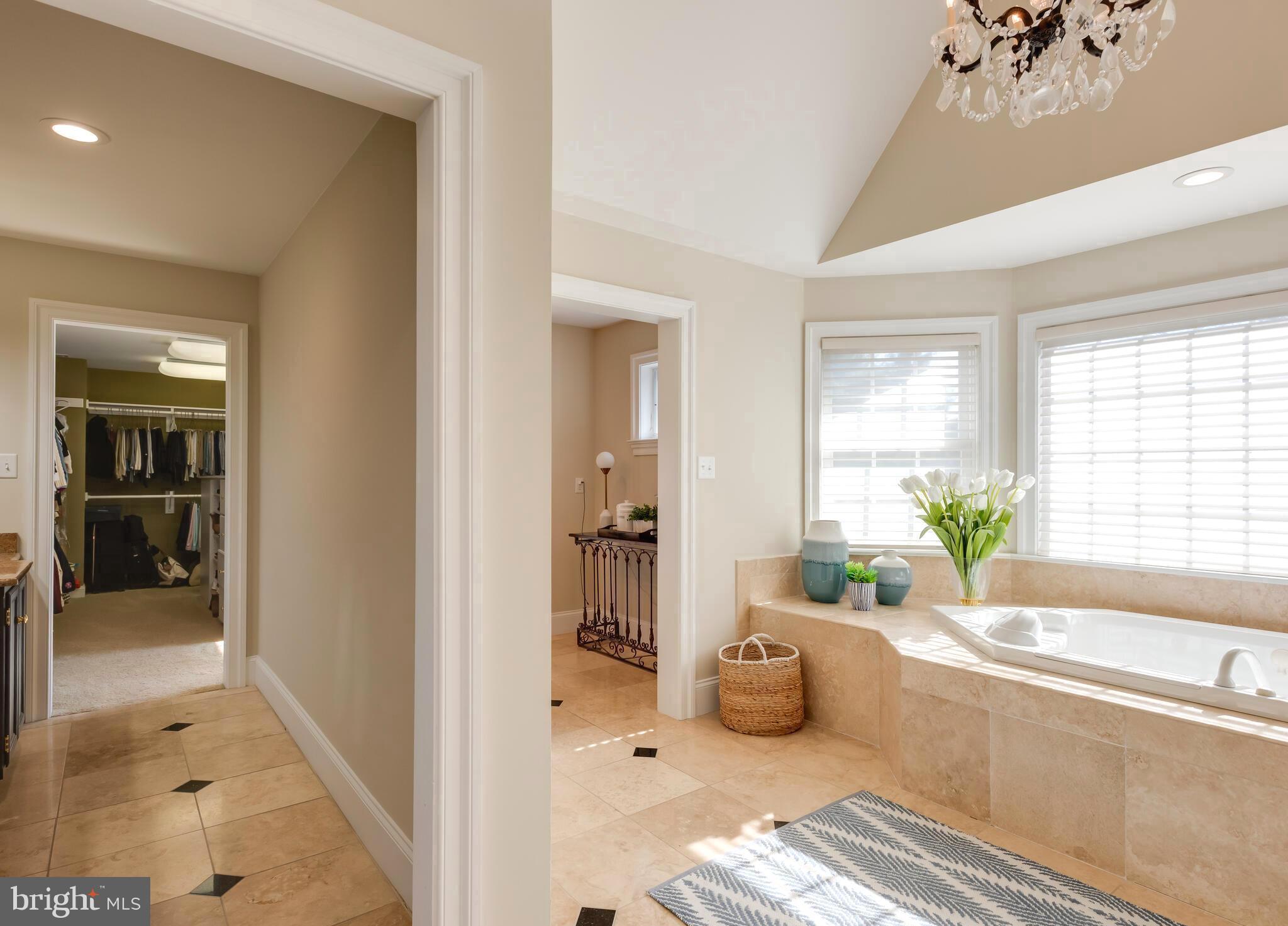 DOUGLASS LANE - Residential