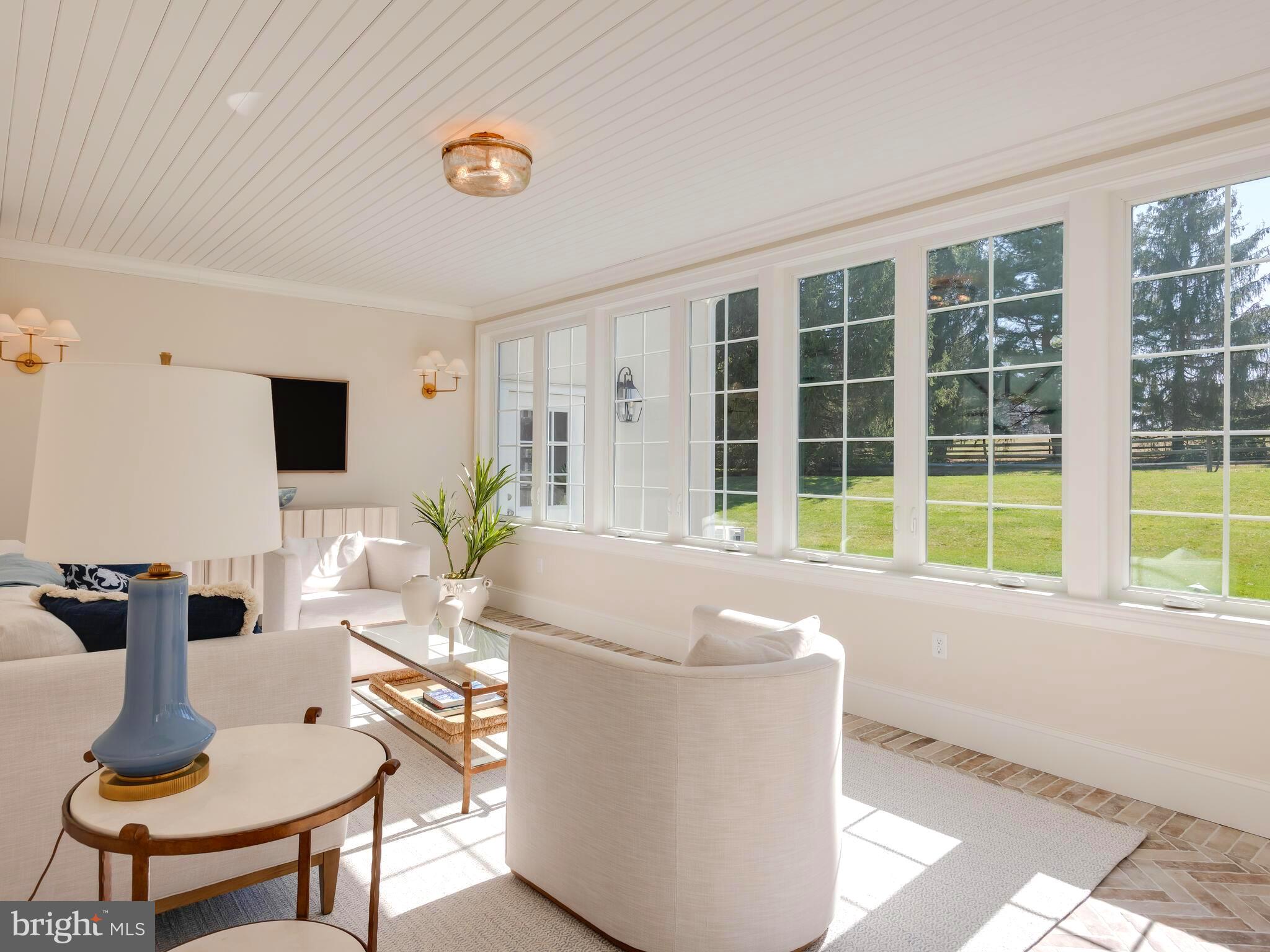 DOUGLASS LANE - Residential