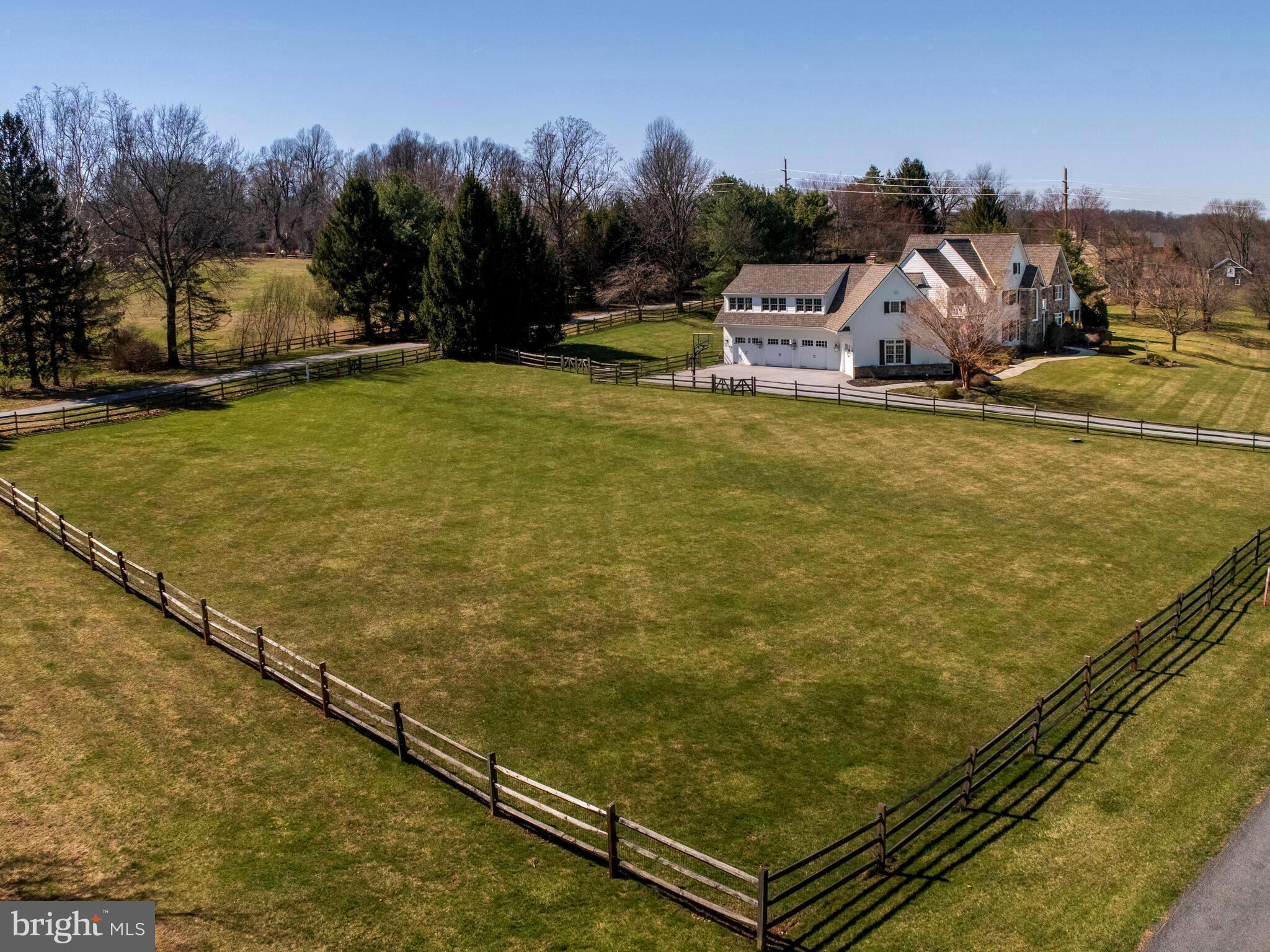 DOUGLASS LANE - Residential