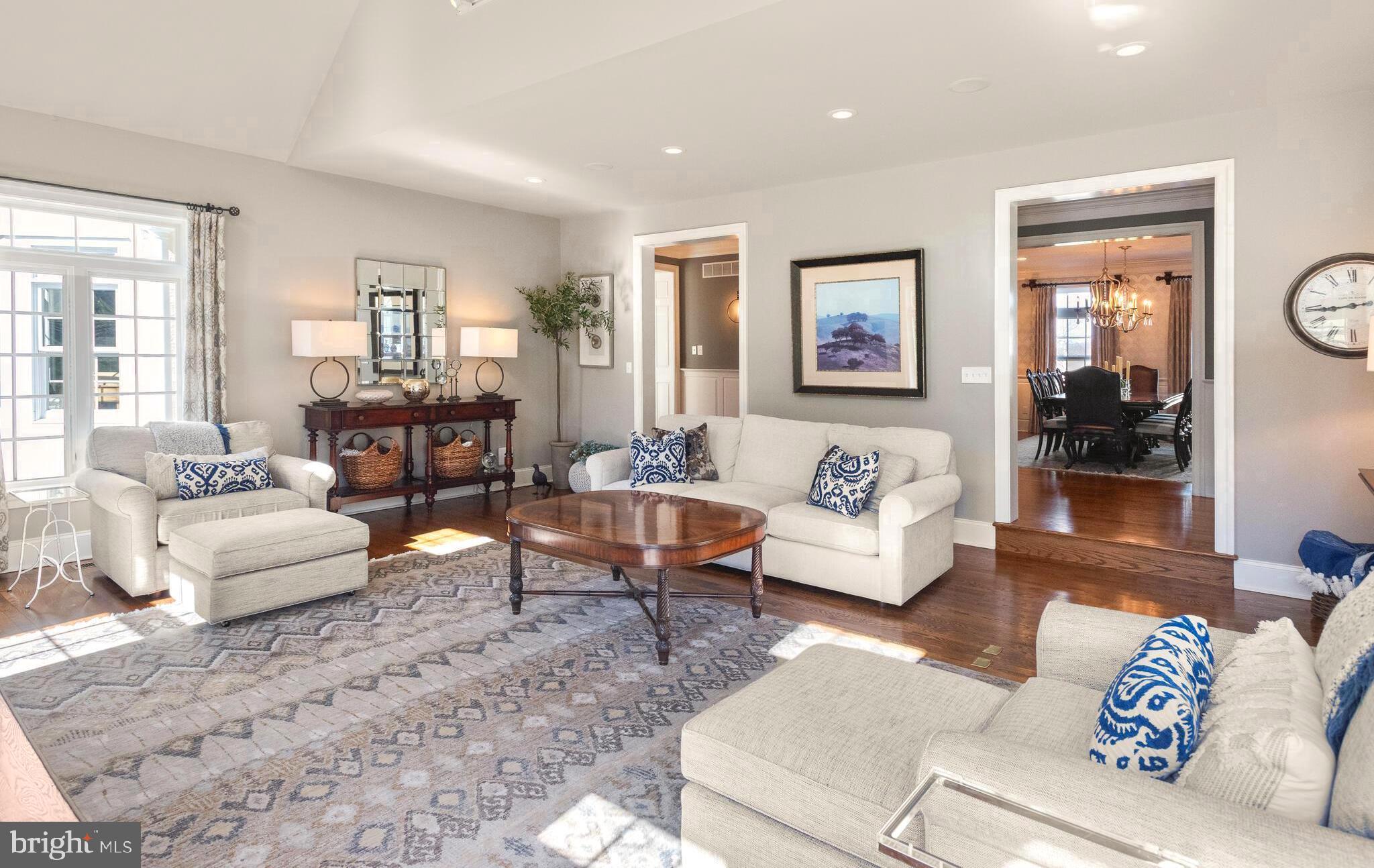 DOUGLASS LANE - Residential