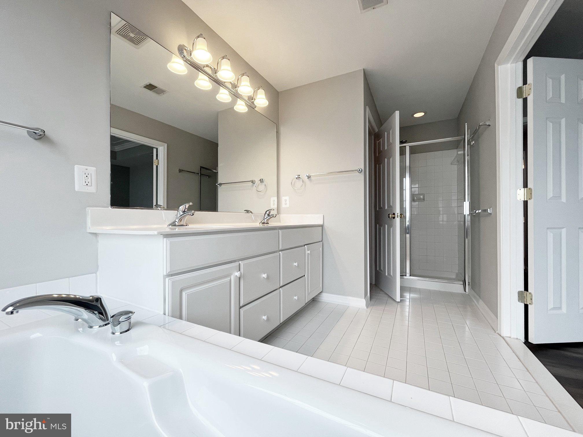 FAIRCREST - Residential Lease