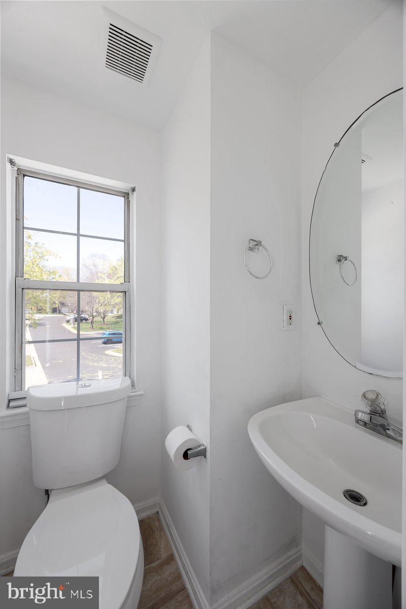 KINGS GRANT - Residential Lease