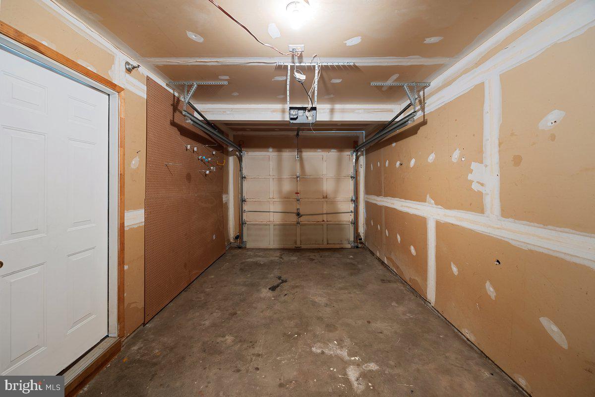 KINGS GRANT - Residential Lease