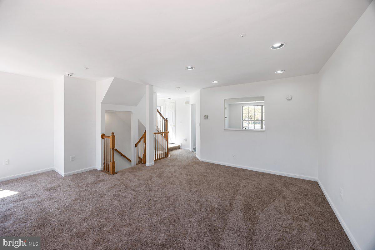 KINGS GRANT - Residential Lease